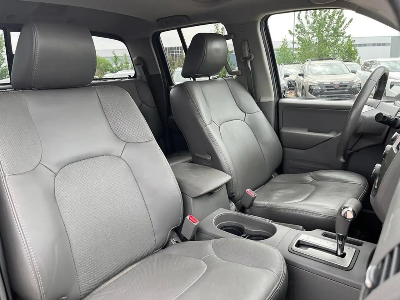 Nissan Frontier снимка Nissan Frontier