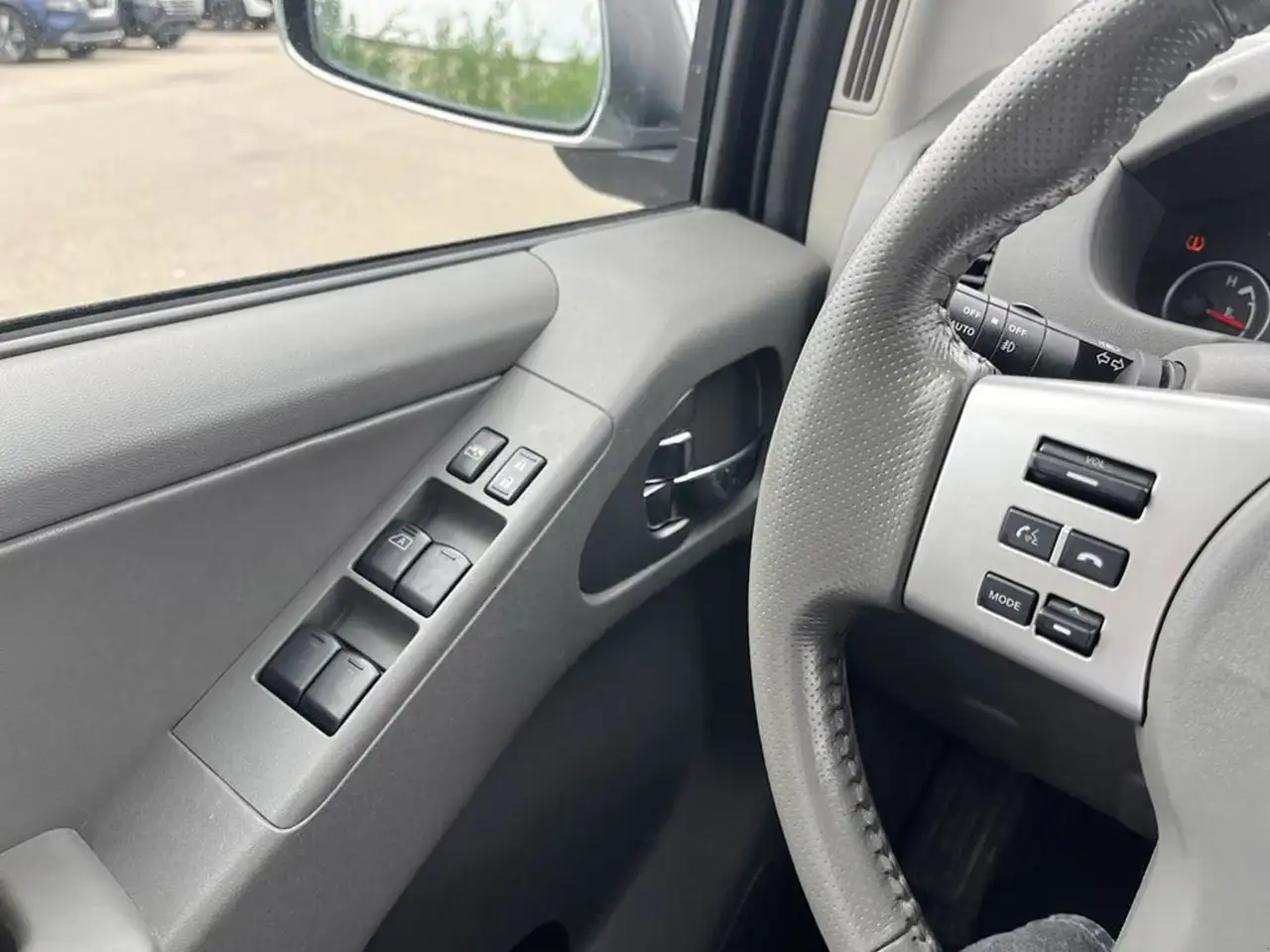 Nissan Frontier снимка Nissan Frontier