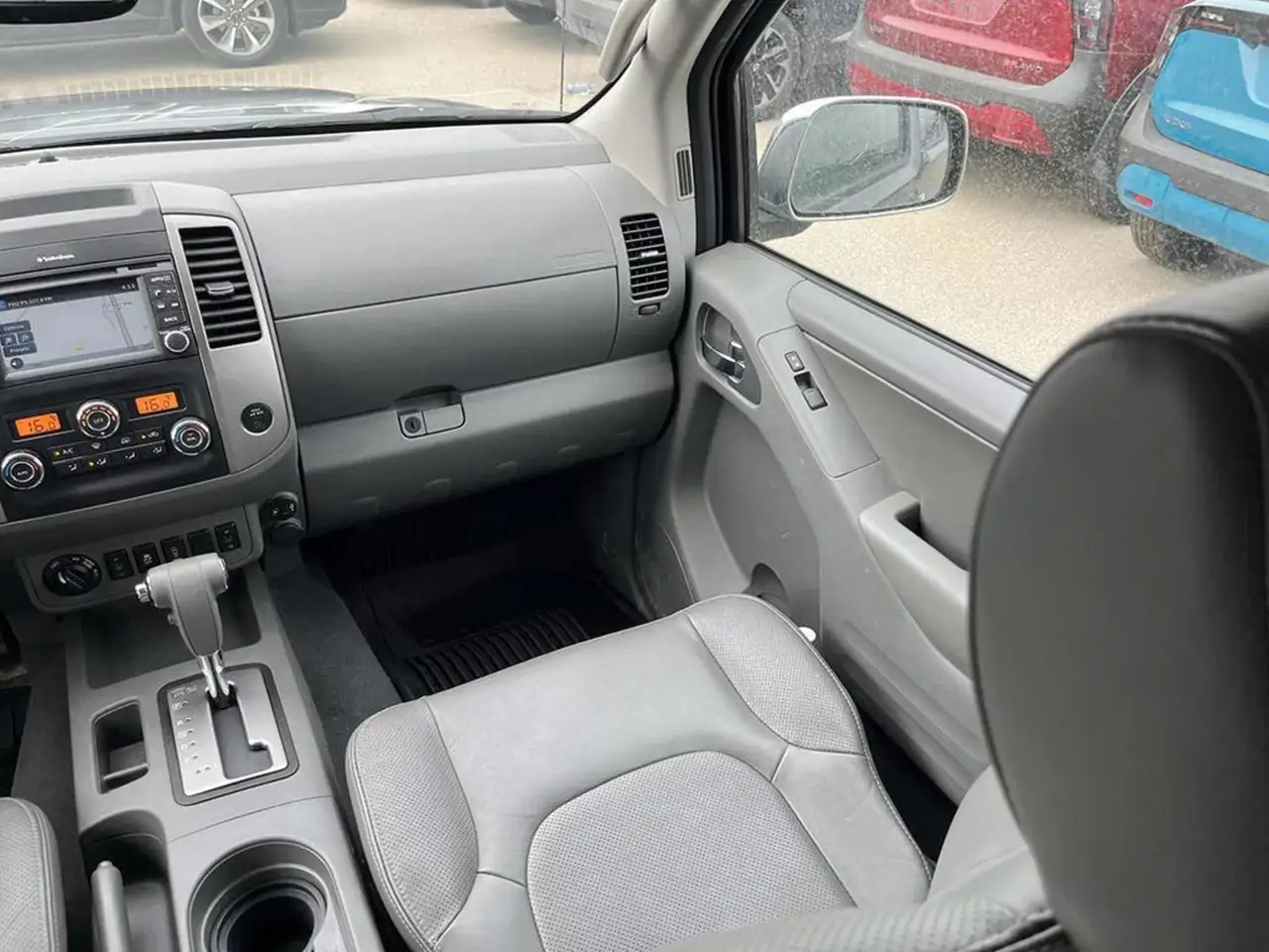 Nissan Frontier снимка Nissan Frontier
