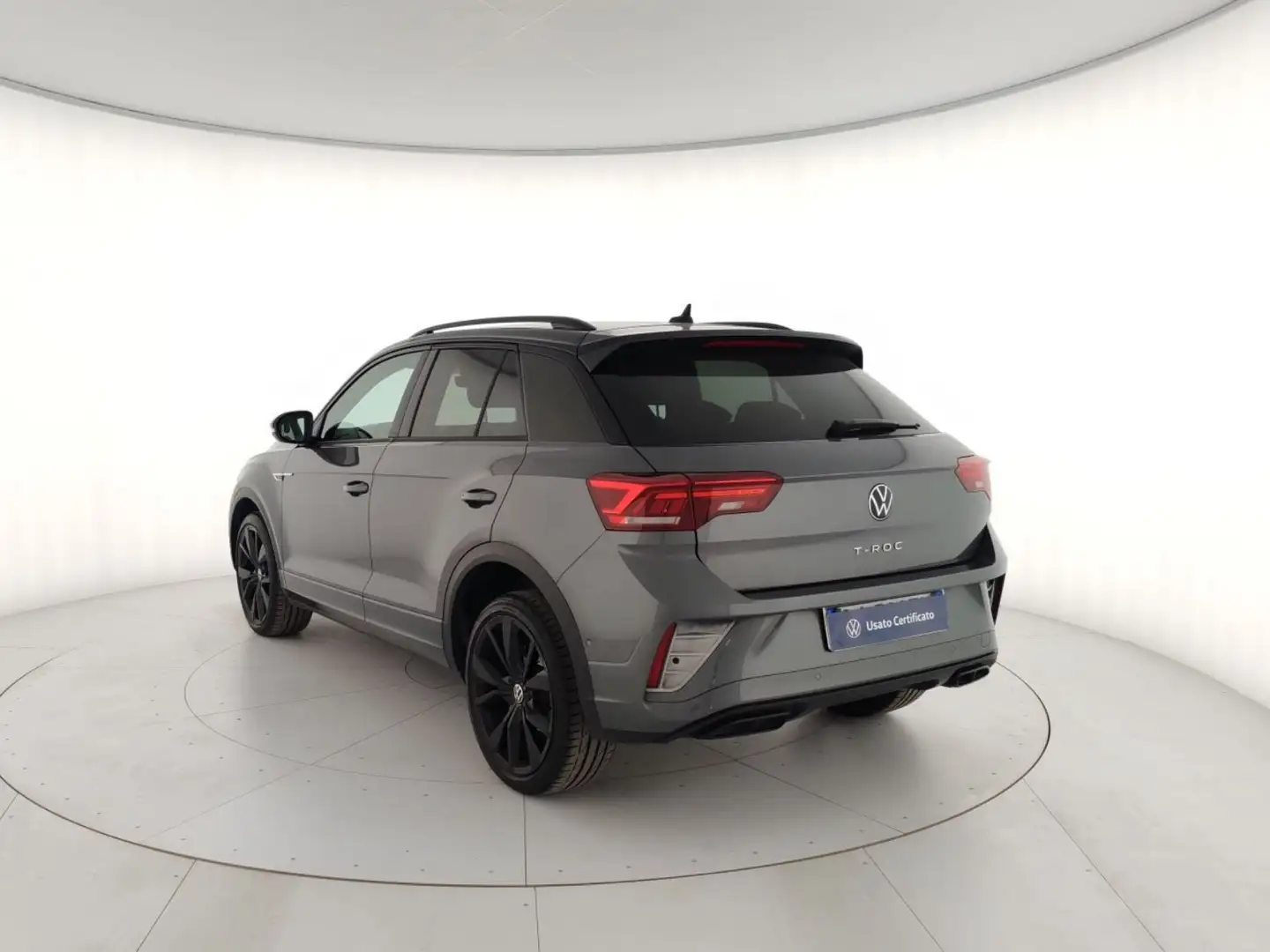 Volkswagen T-Roc 1.5 TSI ACT DSG R-Line siva - 2