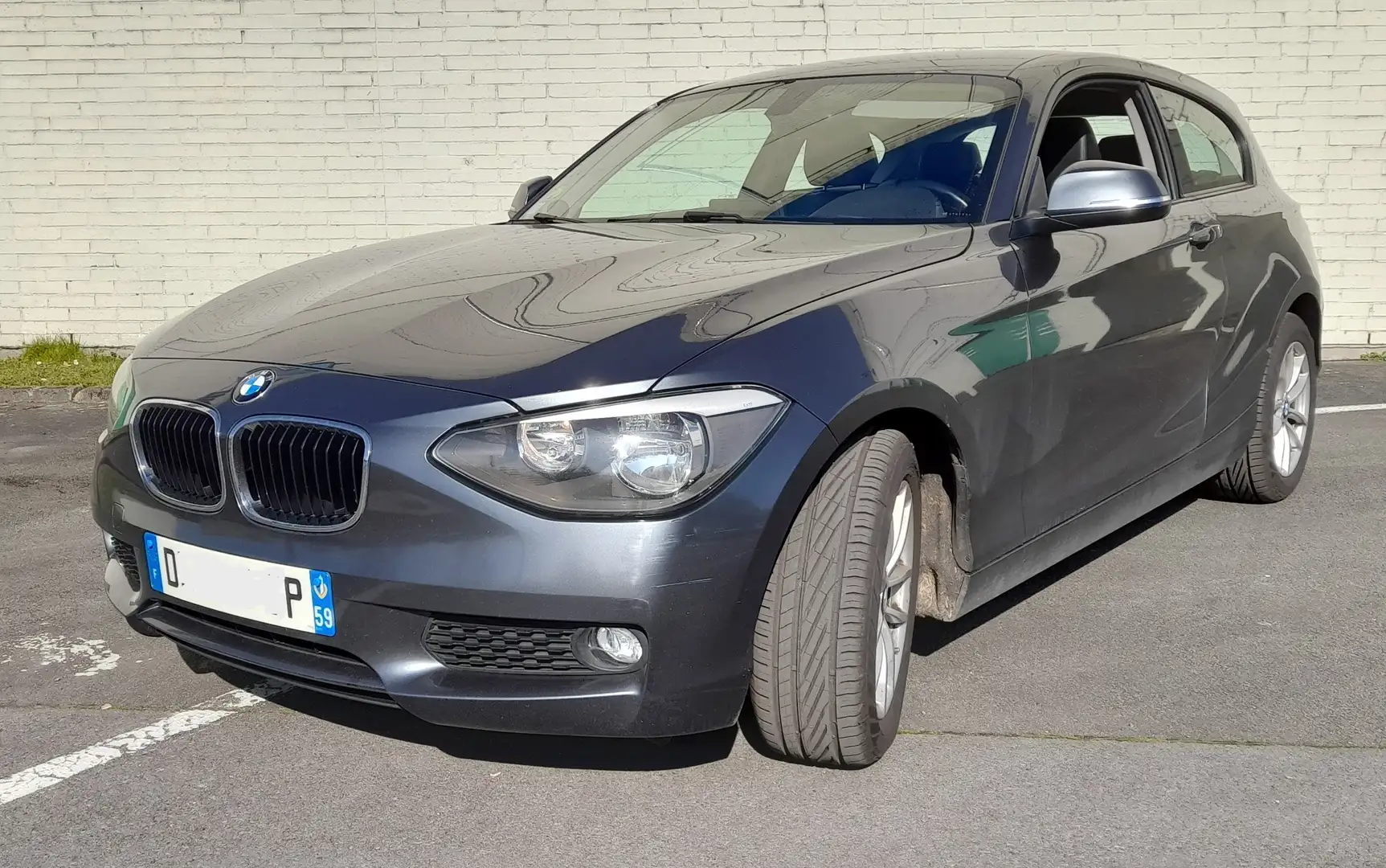 BMW 118 118d 143 ch 116g Executive A Gris - 1