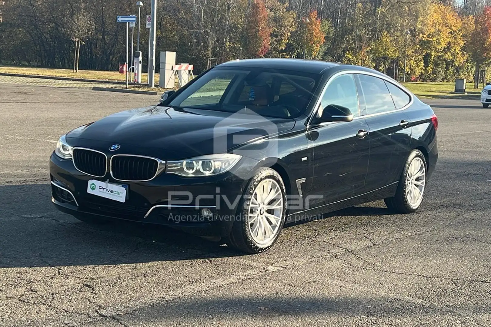 BMW 318 318d Gran Turismo Luxury Black - 1