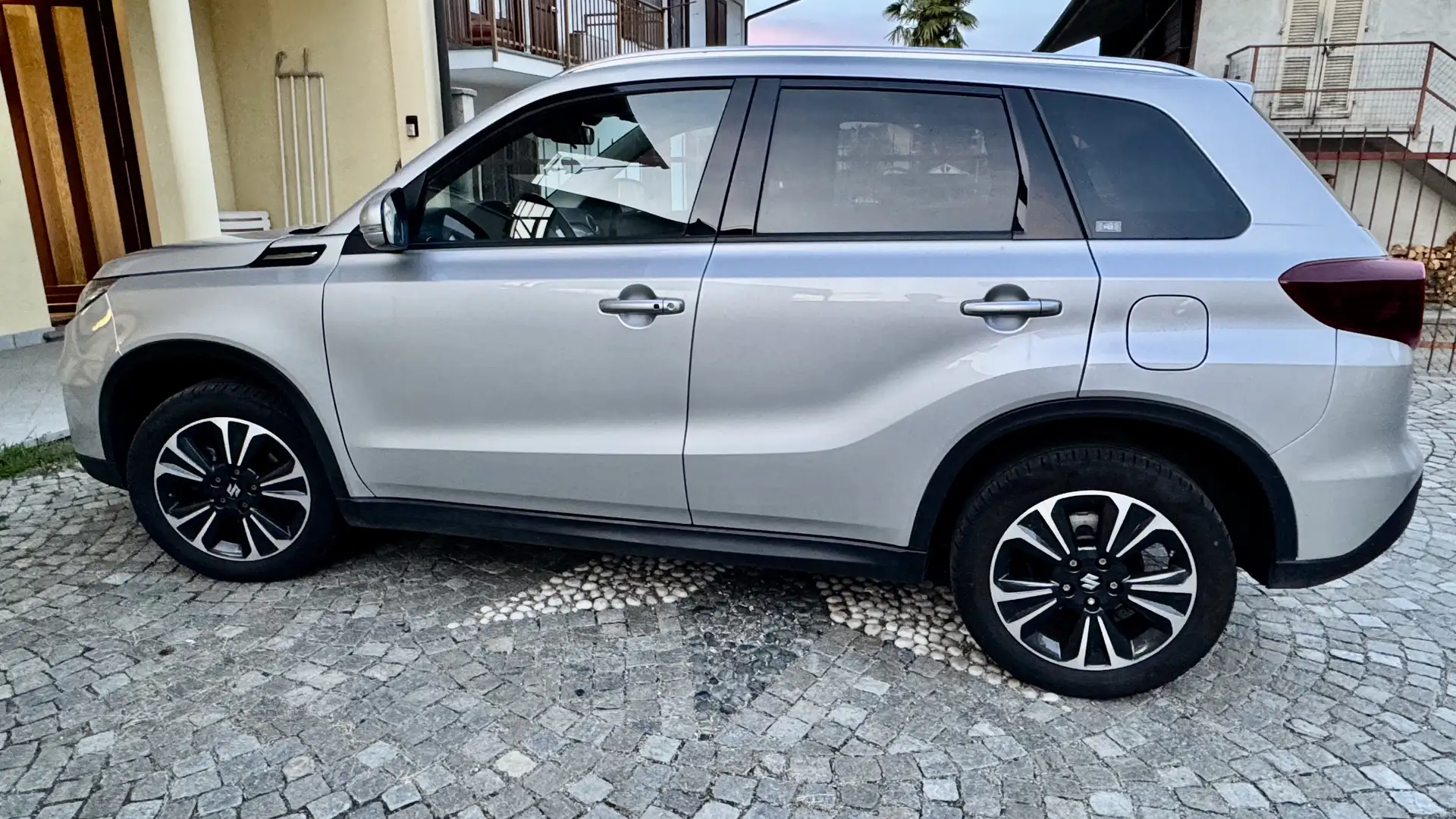 Suzuki Vitara Vitara II 2018 1.4h Top 4wd allgrip Argintiu - 1