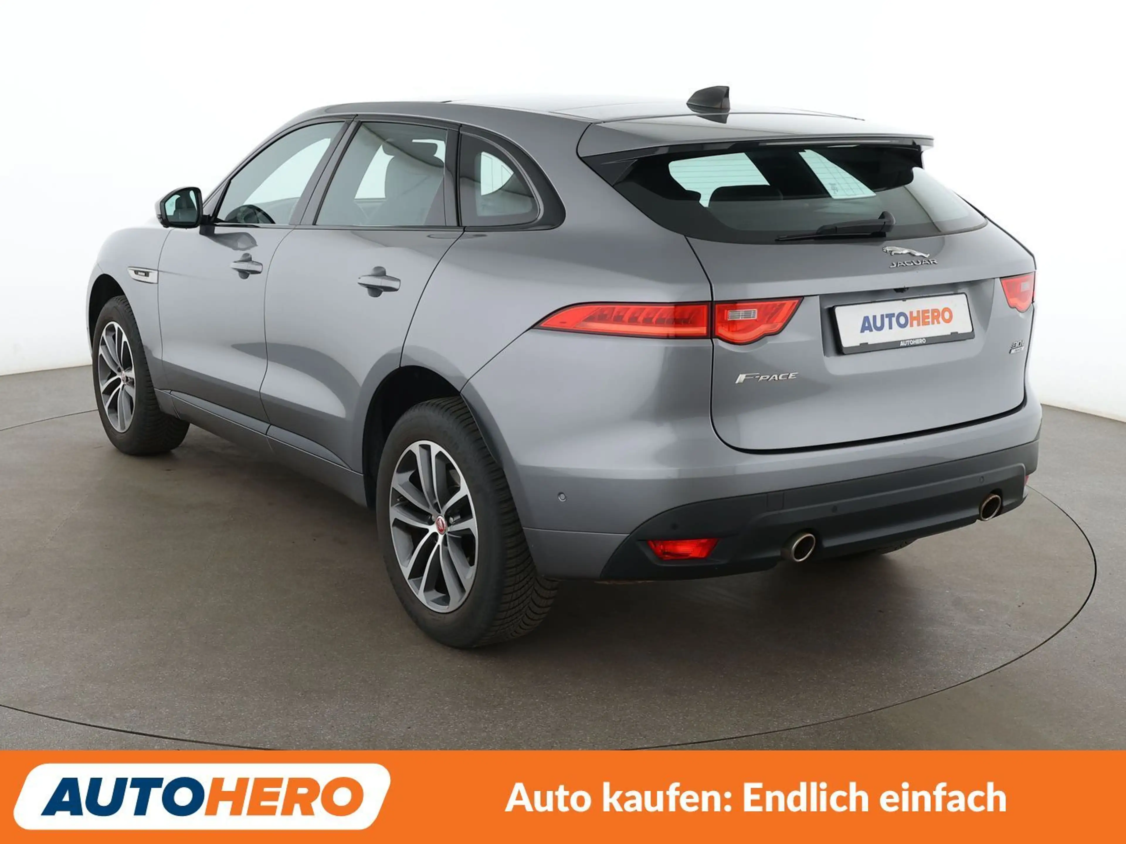 Jaguar F-Pace 30t R-Sport AWD Aut.*NAVI*LED*CAM*ACC*SHZ*ALU* — photo 4