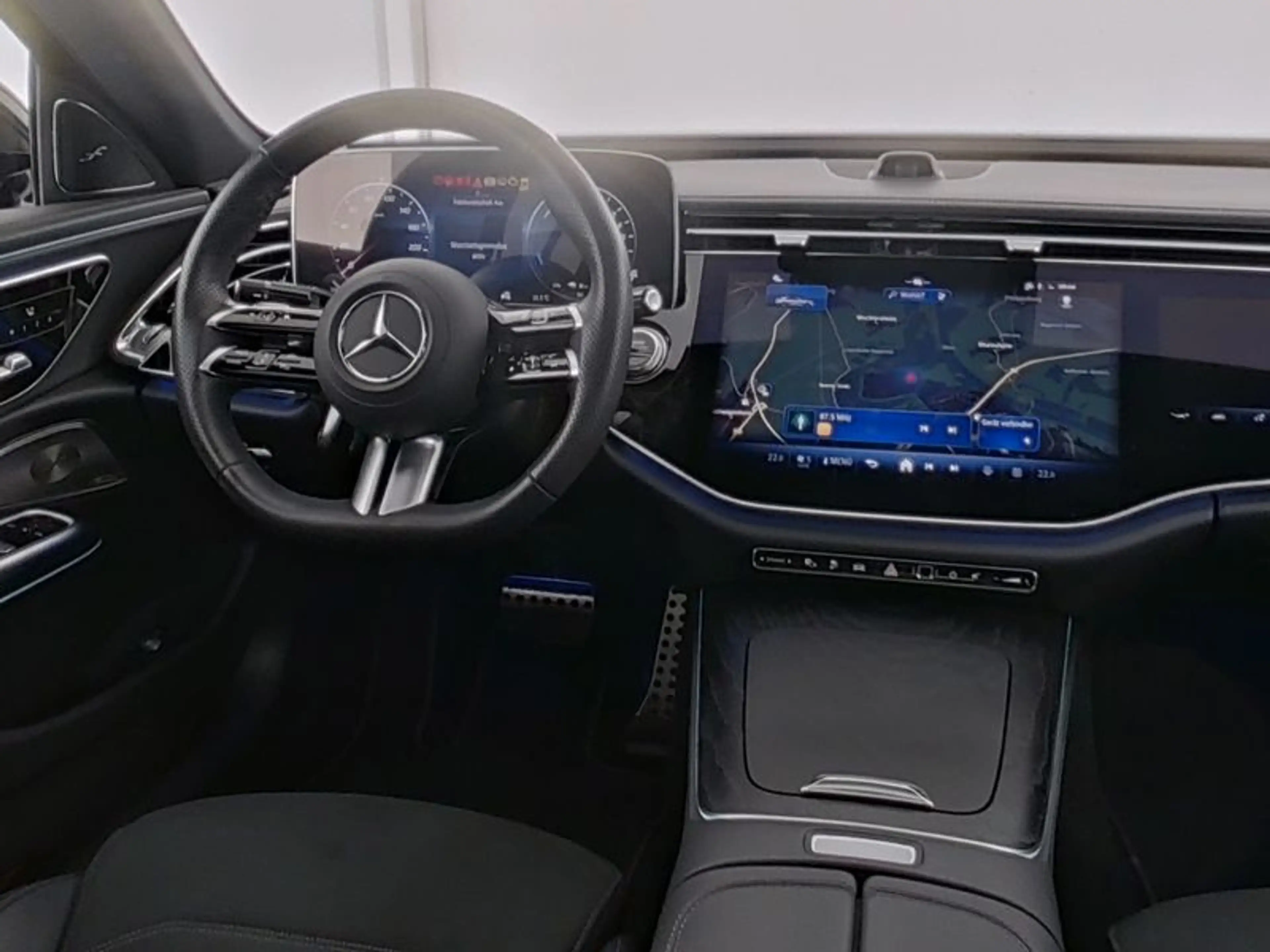 Mercedes-Benz E 300 e 4M AMG-Sport/Pano/Super/FAP+/DIGITAL/20" — photo 7