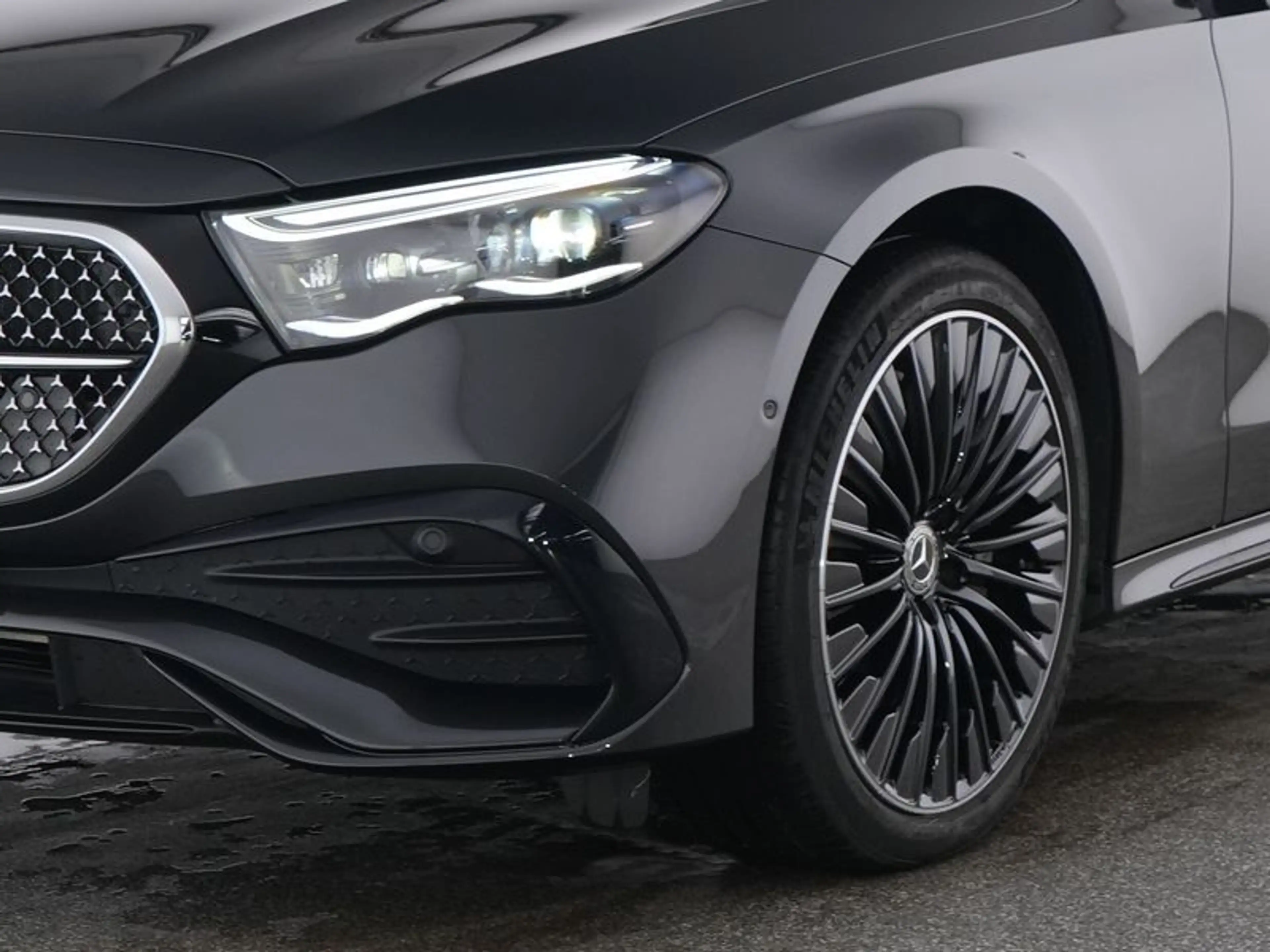 Mercedes-Benz E 300 e 4M AMG-Sport/Pano/Super/FAP+/DIGITAL/20" — photo 4