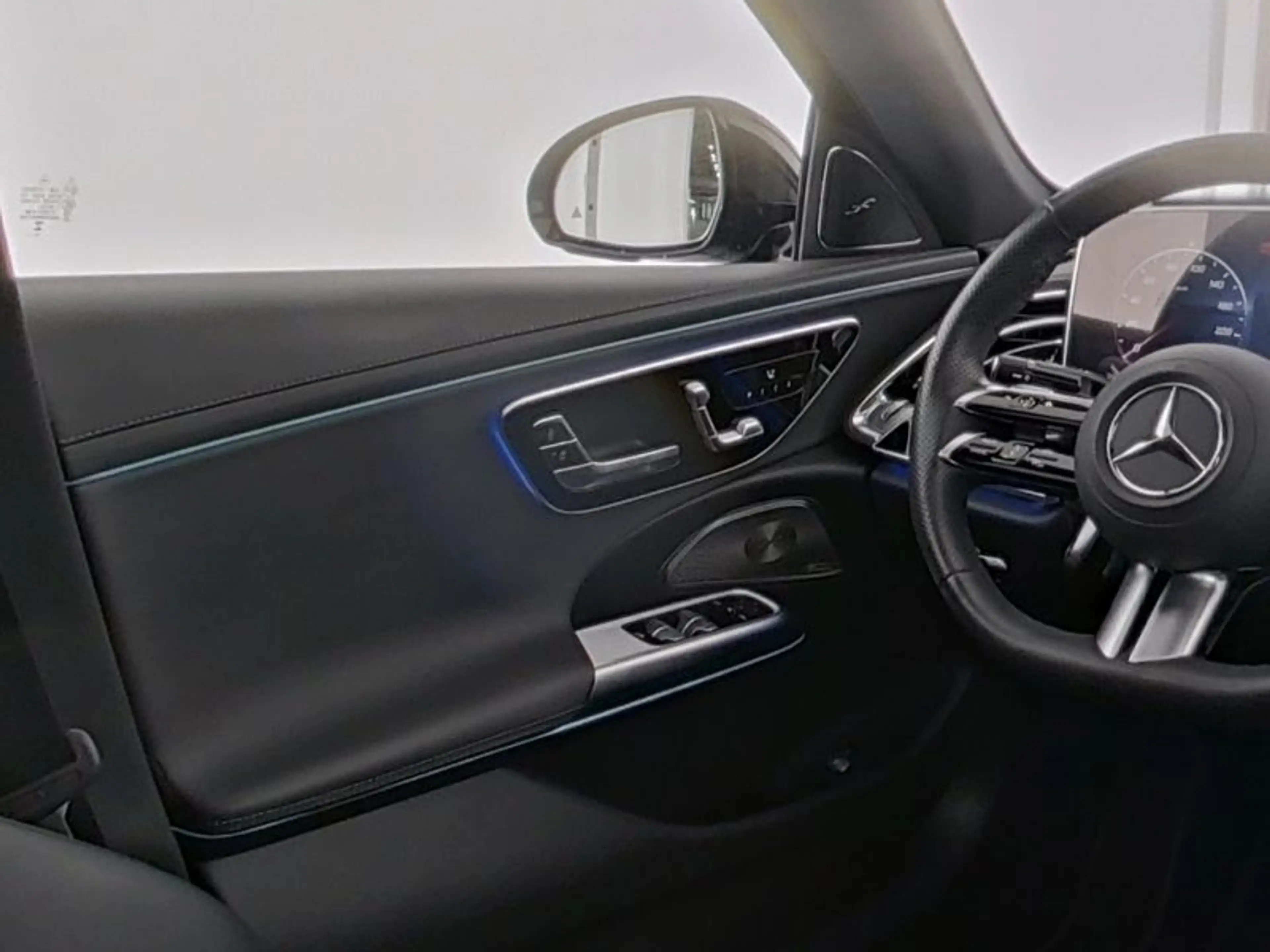Mercedes-Benz E 300 e 4M AMG-Sport/Pano/Super/FAP+/DIGITAL/20" — photo 9