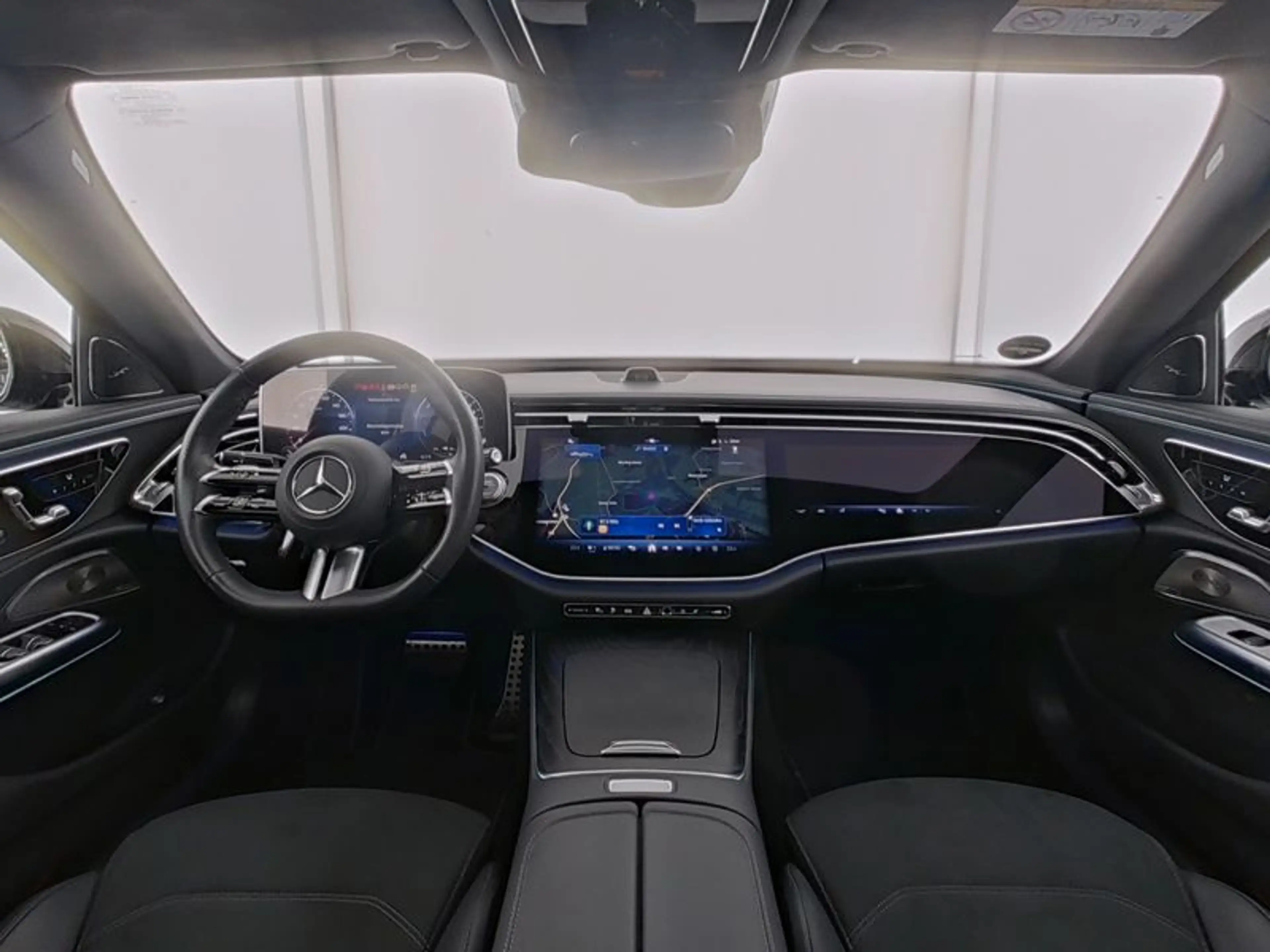 Mercedes-Benz E 300 e 4M AMG-Sport/Pano/Super/FAP+/DIGITAL/20" — photo 6