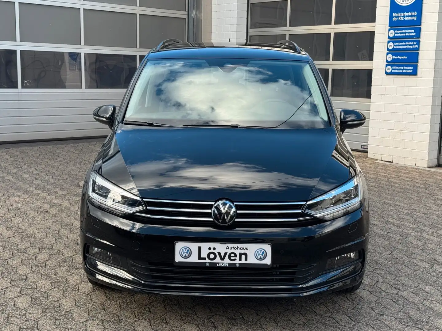Volkswagen Touran 1.5 TSI DSG Comfortline|7Sitzer|Kamera|Na Noir - 2