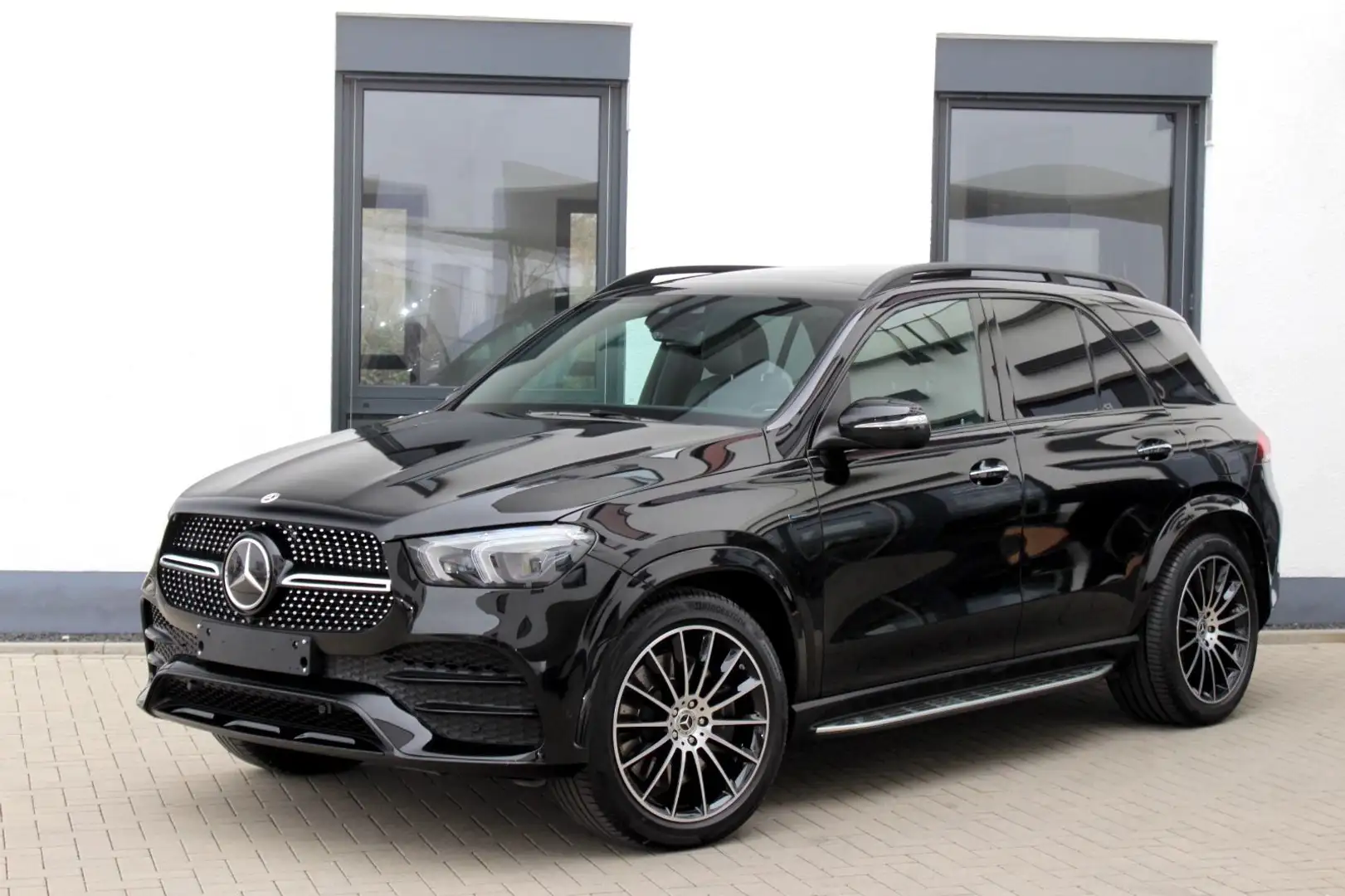 Mercedes-Benz GLE 350 de 4MATIC AMG-STYLING AIRMATIC PANO 21" Noir - 1