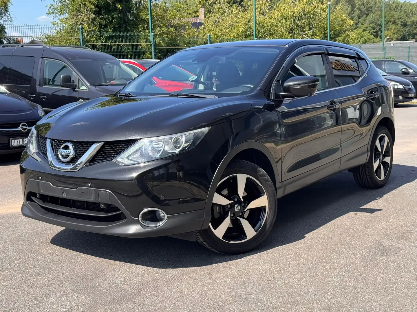 Nissan Qashqai 🟩1.2 ESSENCE 116CV - GPS - CAMERA - AIRCO Schwarz - 2