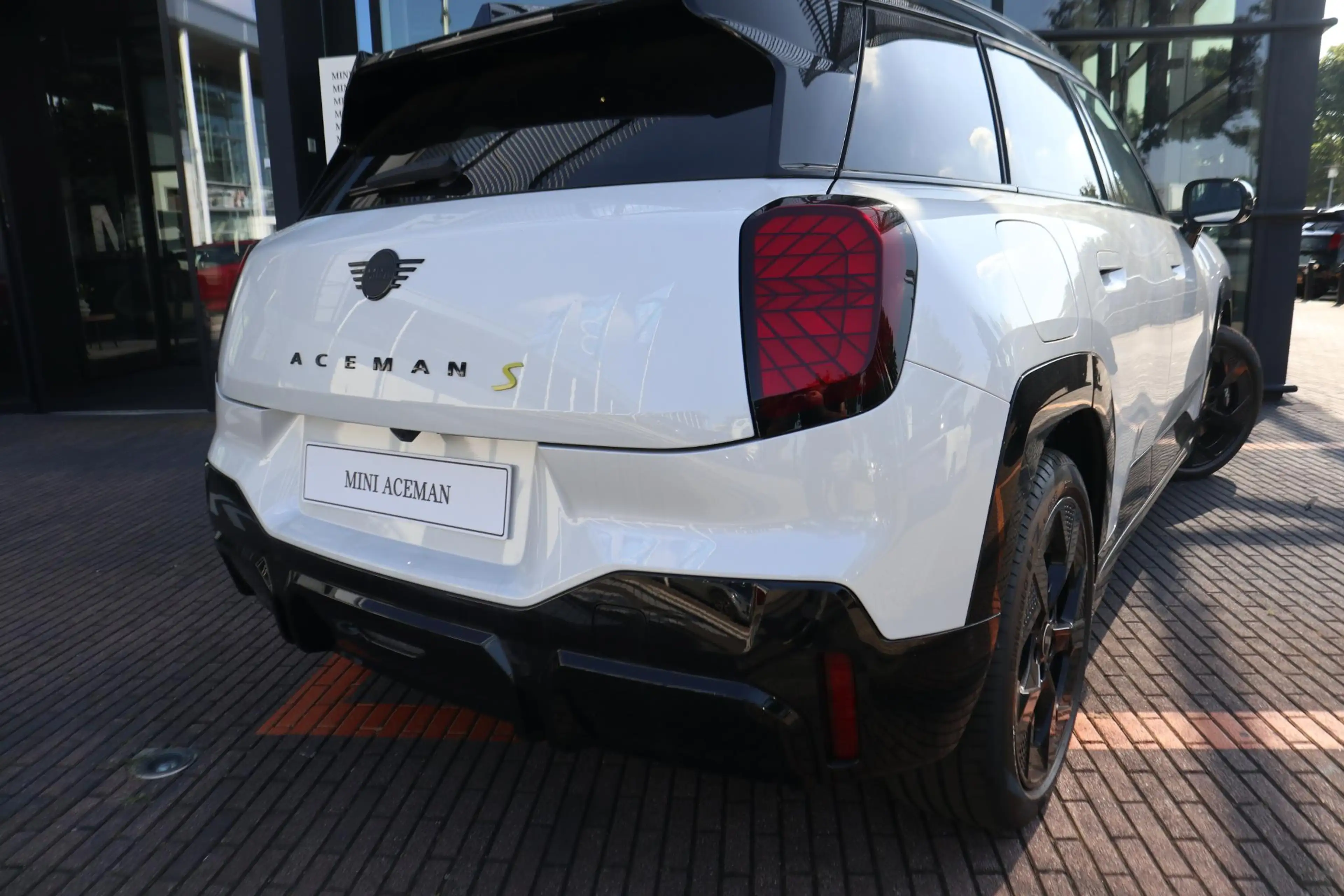MINI Aceman SE John Cooper Works Trim | Pakket M — photo 7
