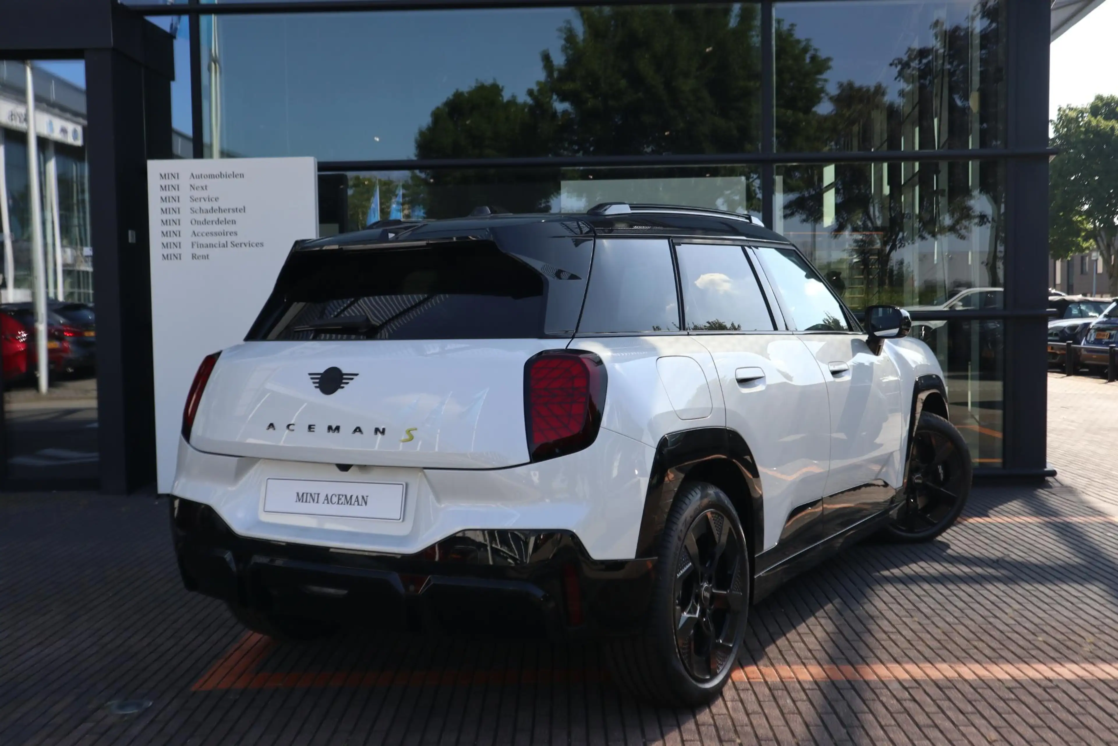 MINI Aceman SE John Cooper Works Trim | Pakket M — photo 2