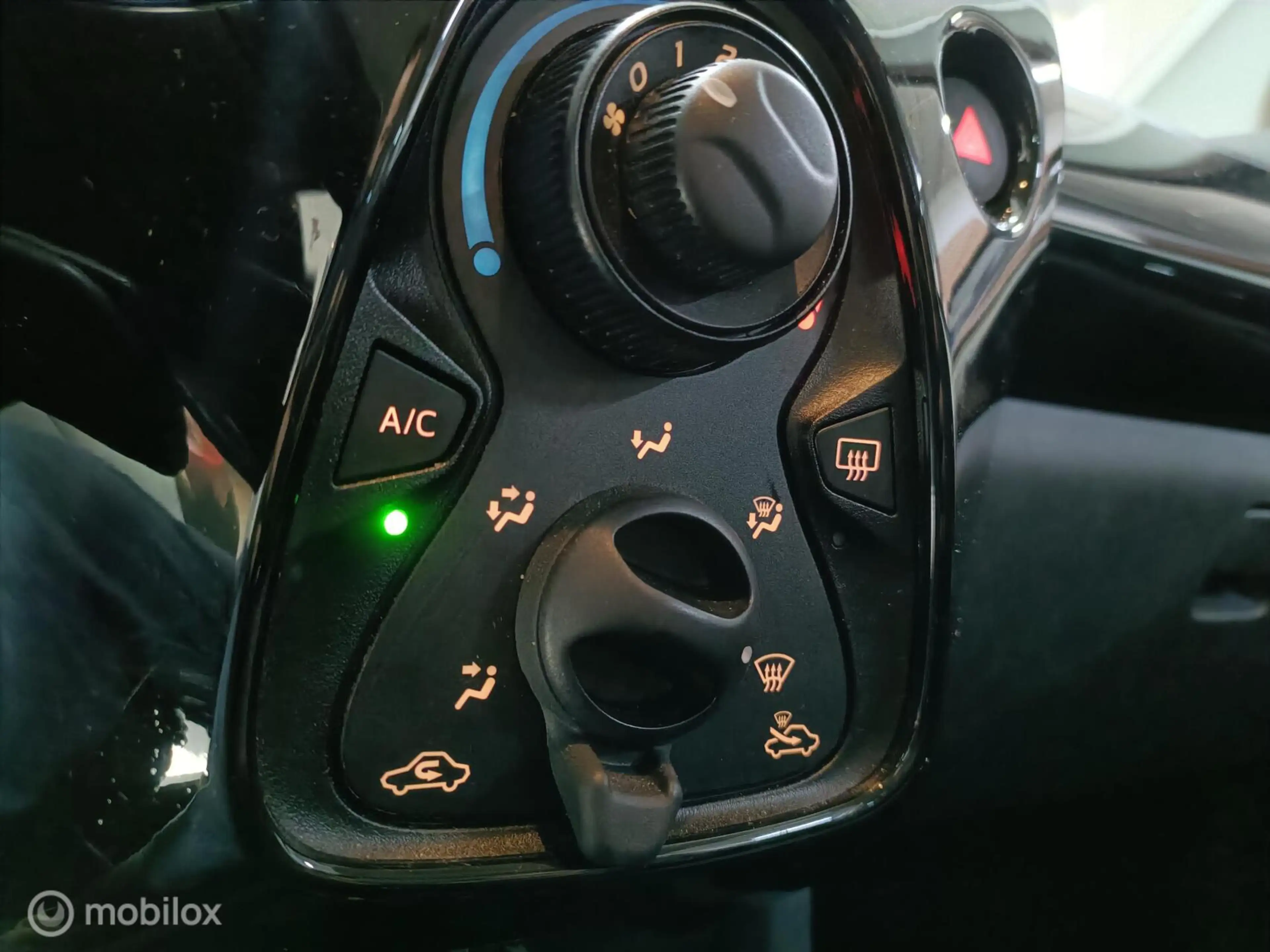 Peugeot 108 1.0 e-VTi Allure 2021 CARPLAY AIRCO ELEK RAMEN VEL — photo 23