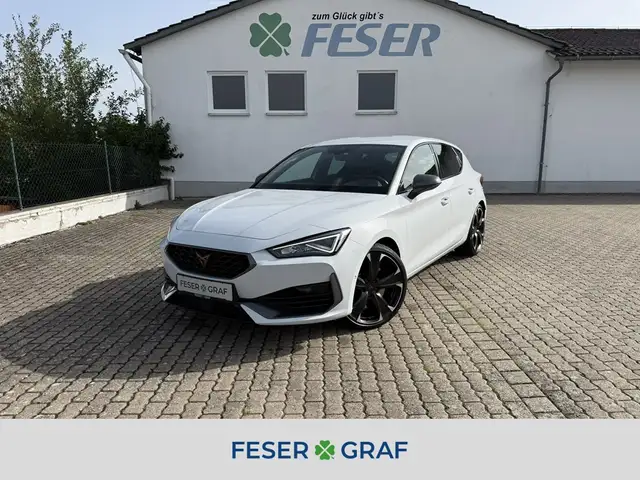 CUPRA Leon VZ CUP 2,0 TSI DSG ACC BEATS FAPA XL KAM