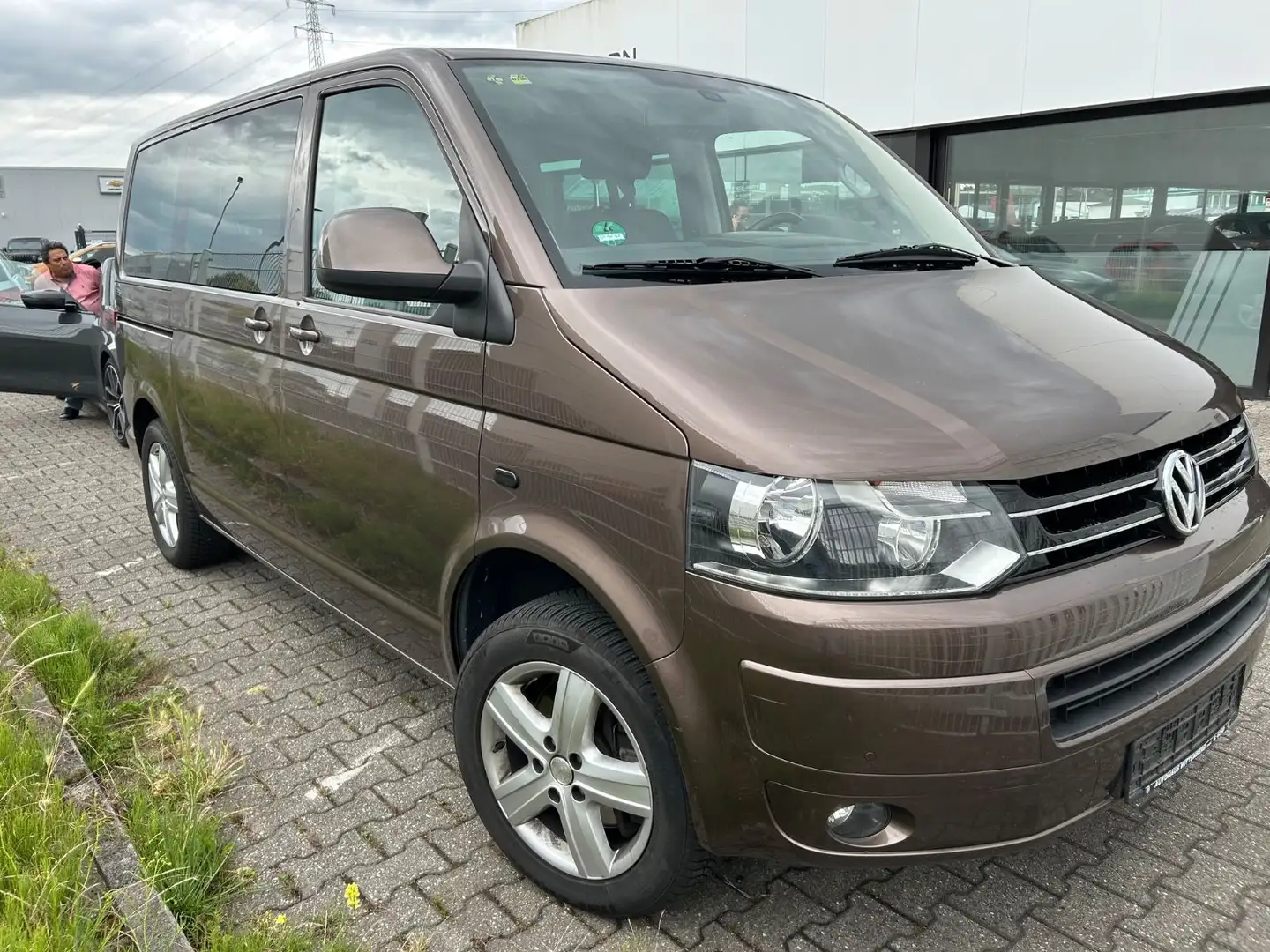 Volkswagen T5 Transporter T5 Multivan Team 4Motion VOLL INKL.STANDHZG.AHK Hnědá - 2