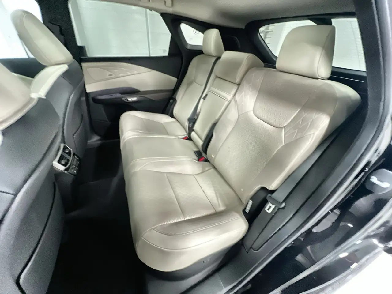Lexus RX fotografie Lexus RX