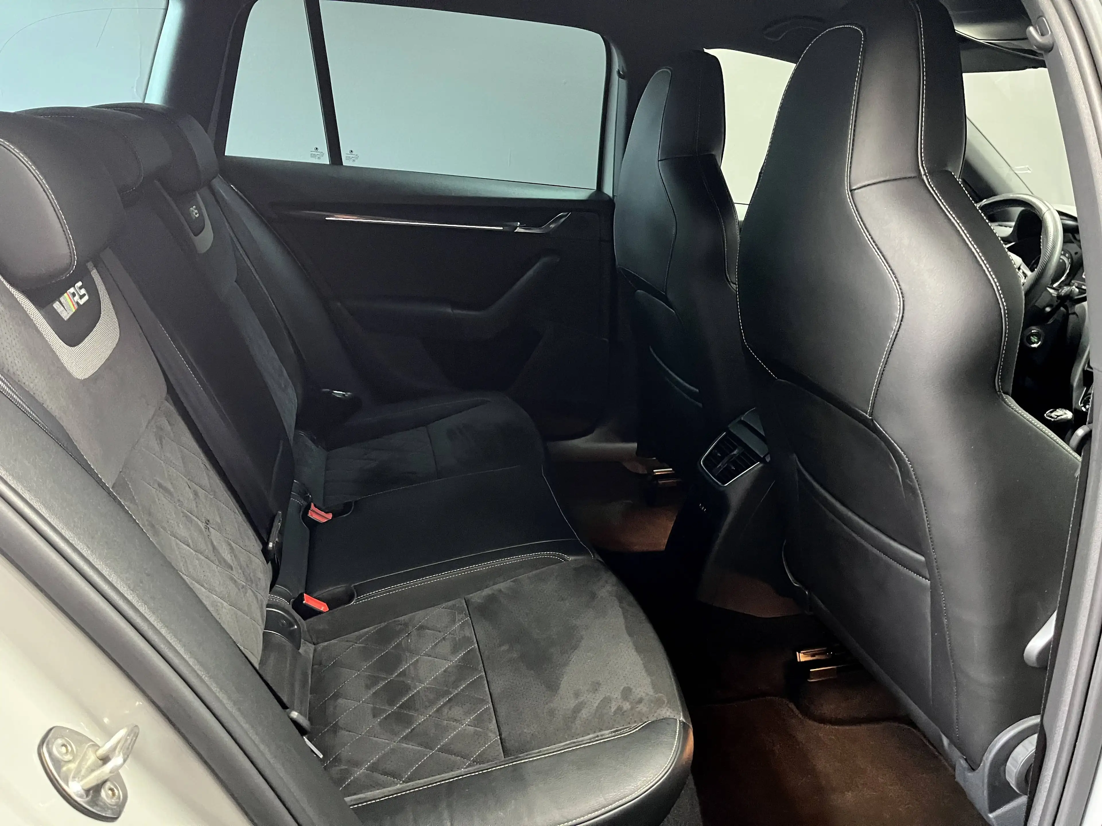 Skoda Octavia 2.0TDI Combi RS, ACC, LED, R-KAMERA, AHK — photo 11