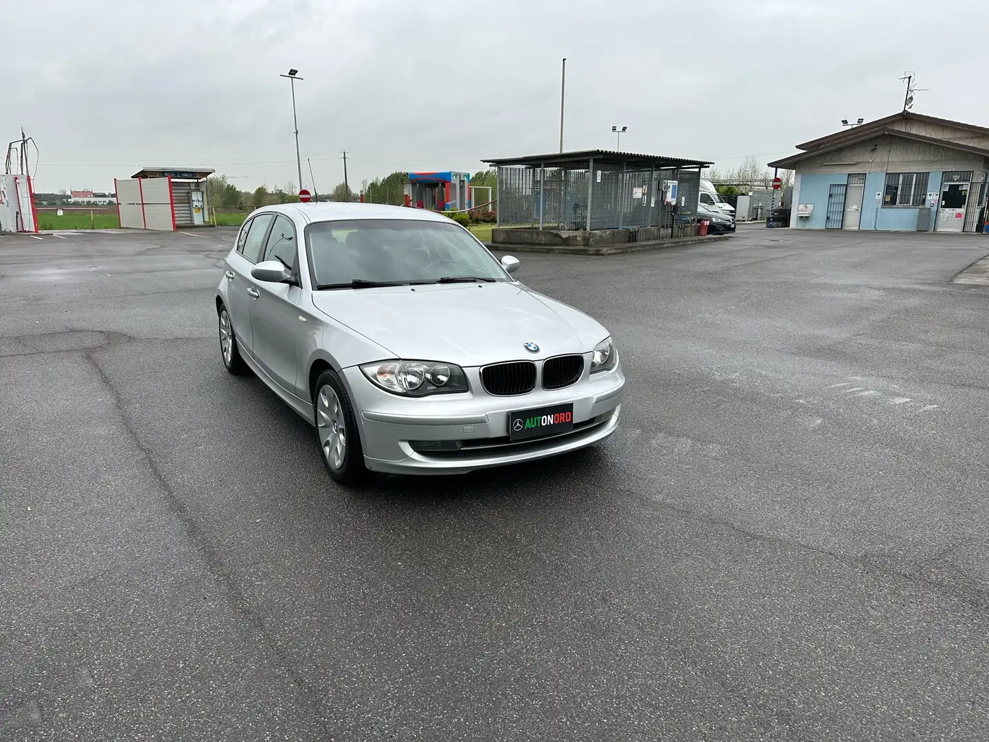 BMW 118 118d 5p 2.0 Attiva 143cv dpf Euro5 Grigio - 1