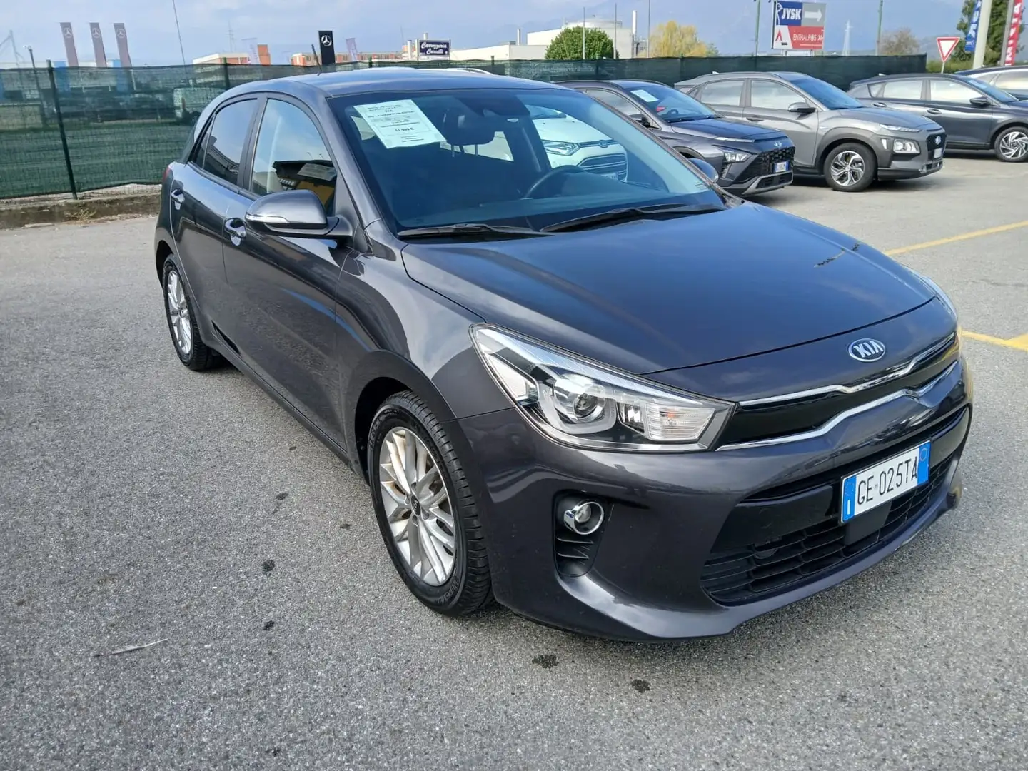 Kia Rio 1.4 crdi Active Adas Pack 77cv Gris - 1
