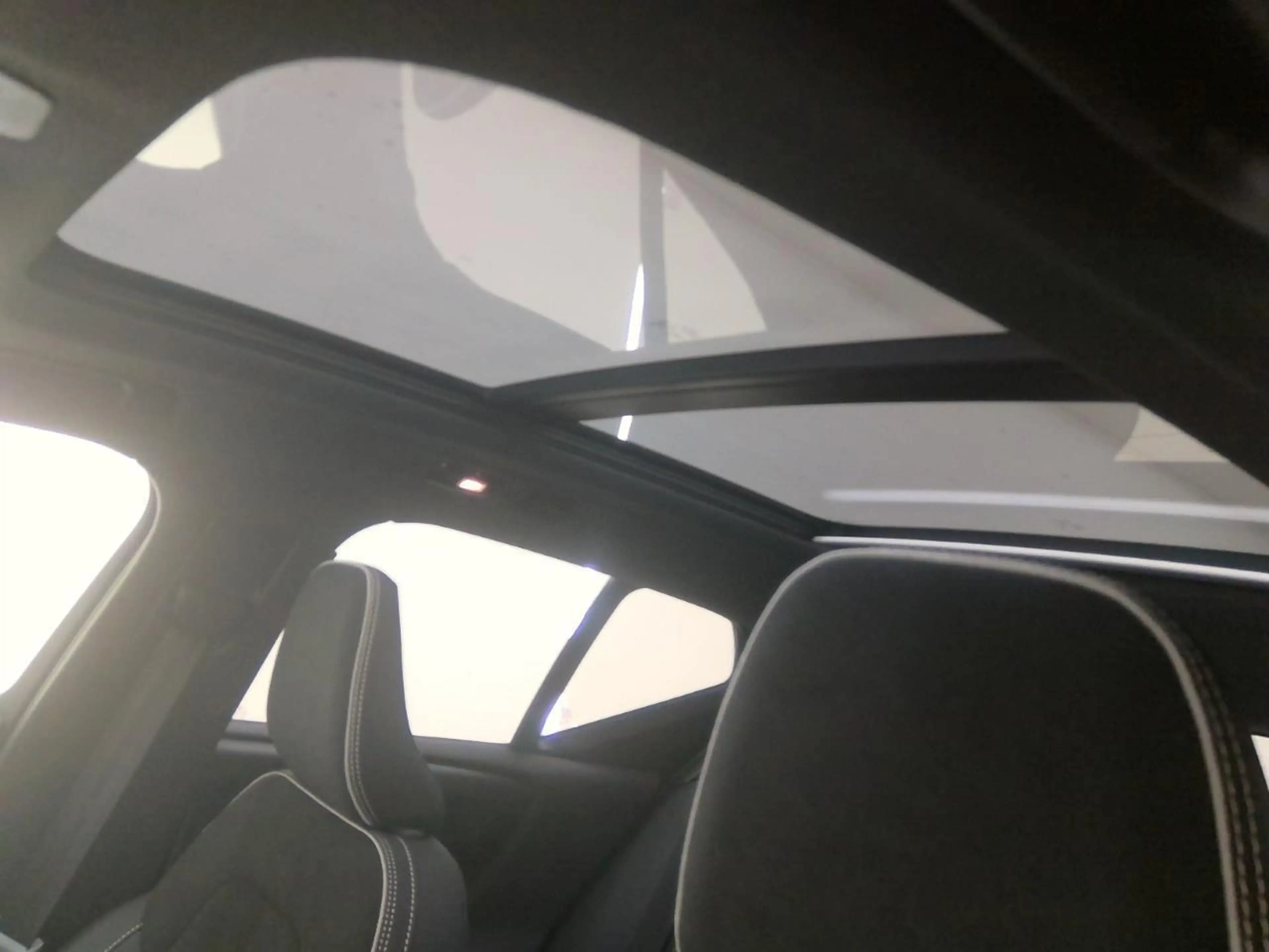 Volvo EX40 Single Motor Extended Range Ultra 82 kWh | SOH:100 — photo 10