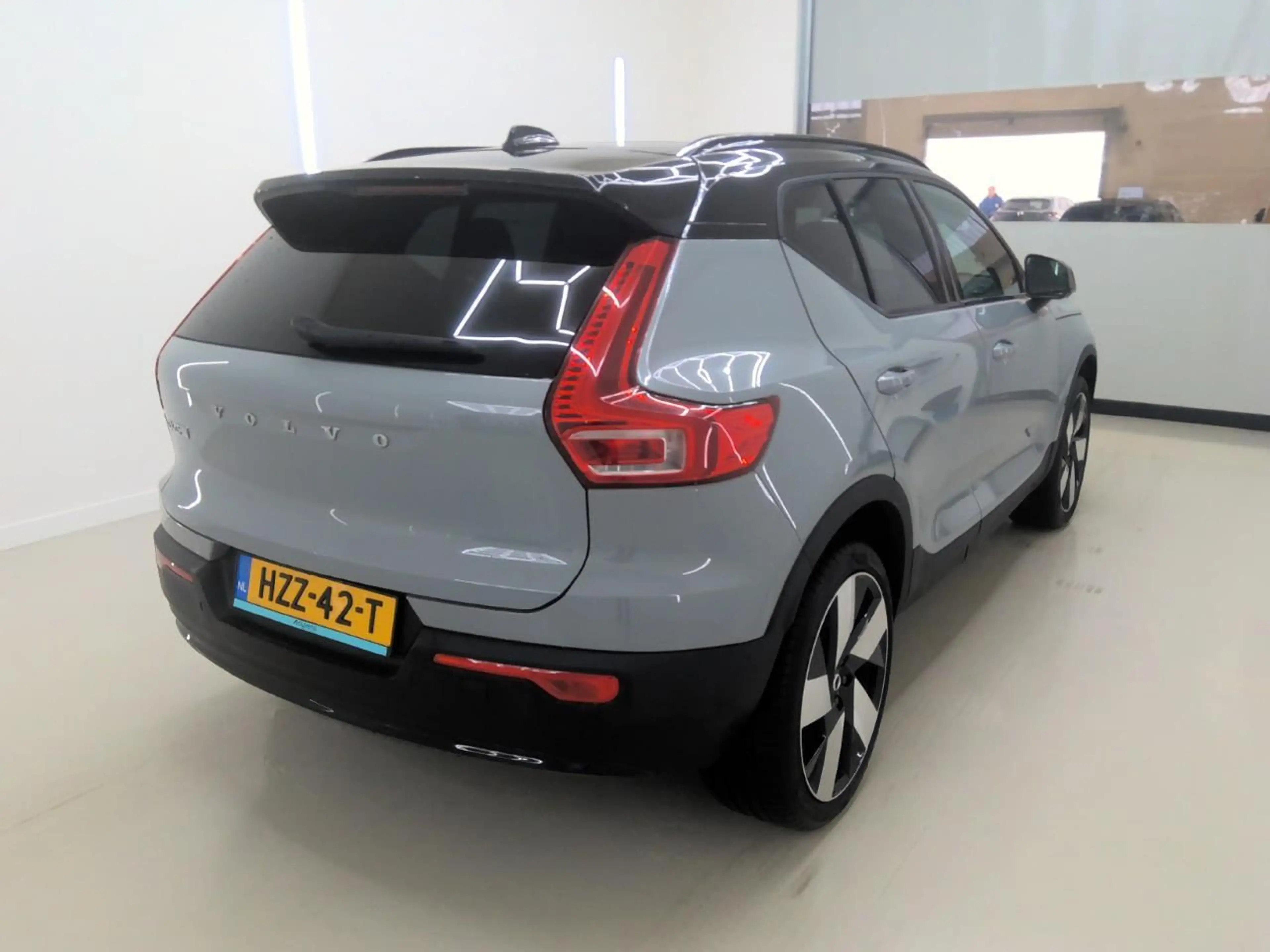 Volvo EX40 Single Motor Extended Range Ultra 82 kWh | SOH:100 — photo 3