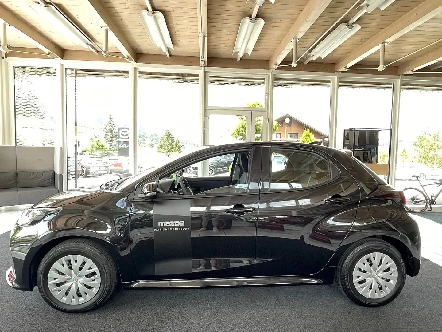 Mazda 2 Mazda2 Hybrid Prime Line Aut. Schwarz - 2