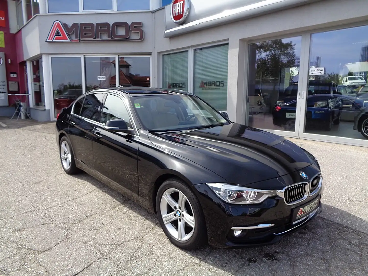 BMW 318 d Luxury Line Aut. SONDER-AKTION Schwarz - 2