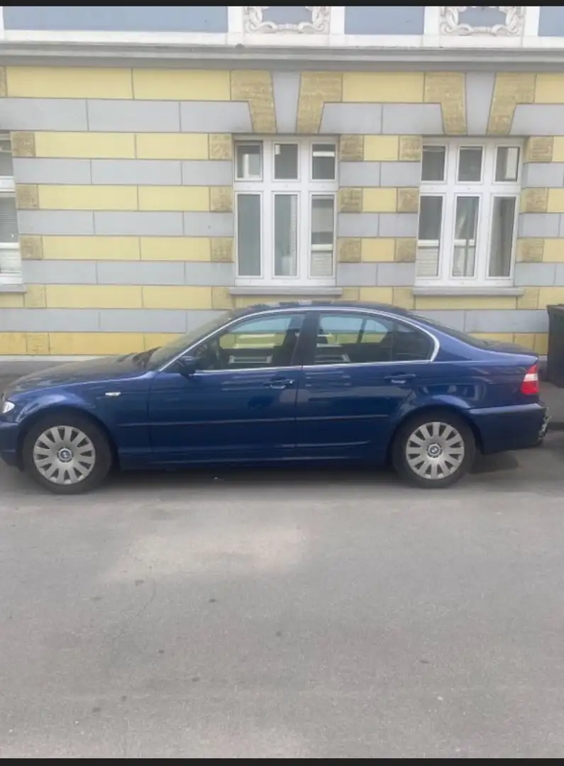 BMW 320 320i - 2