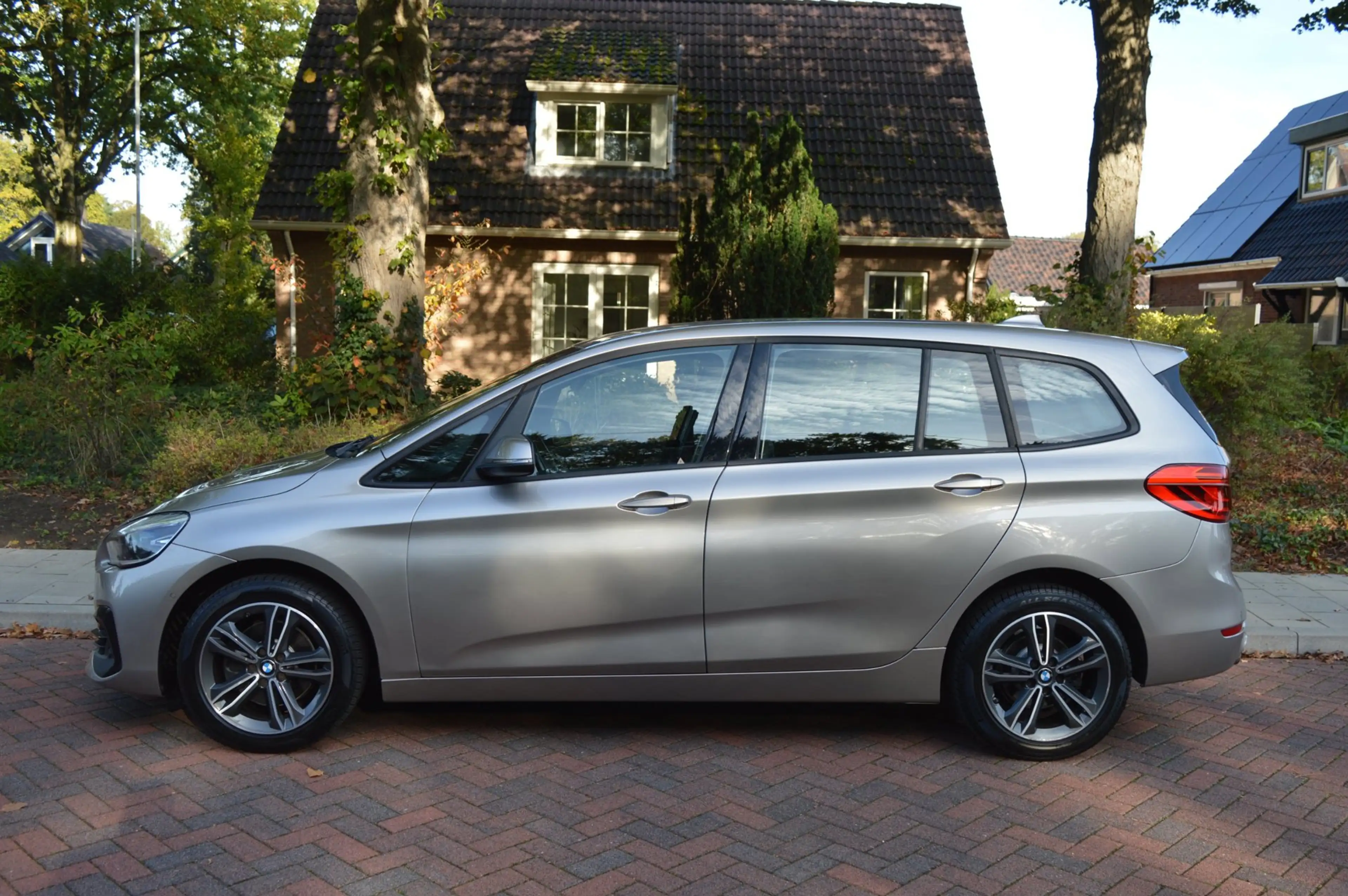 BMW 218 2-serie Gran Tourer 218i 7p. Exe Edition head-upca — photo 2