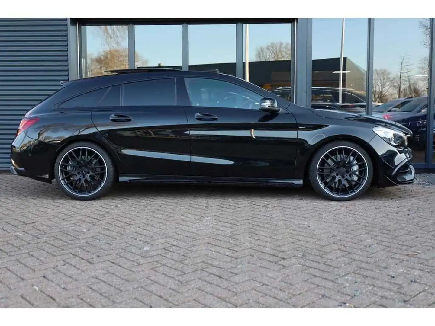 Mercedes-Benz CLA 45 AMG CLA 45 AMG 4MATIC Zwart - 1