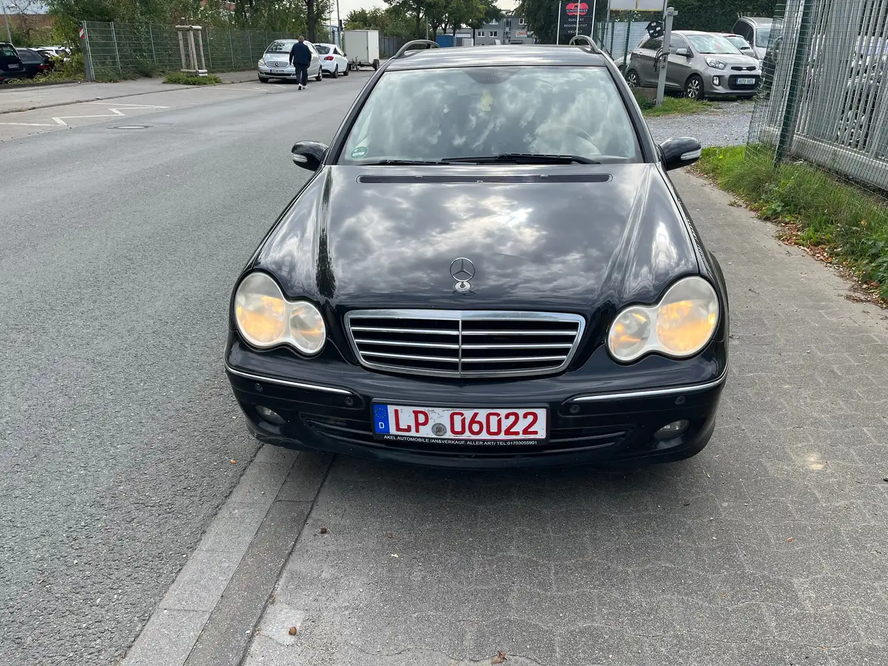 Mercedes-Benz C 220 C-Klasse T-Modell Diesel T CDI Avantgarde DPF — photo 1 of 11