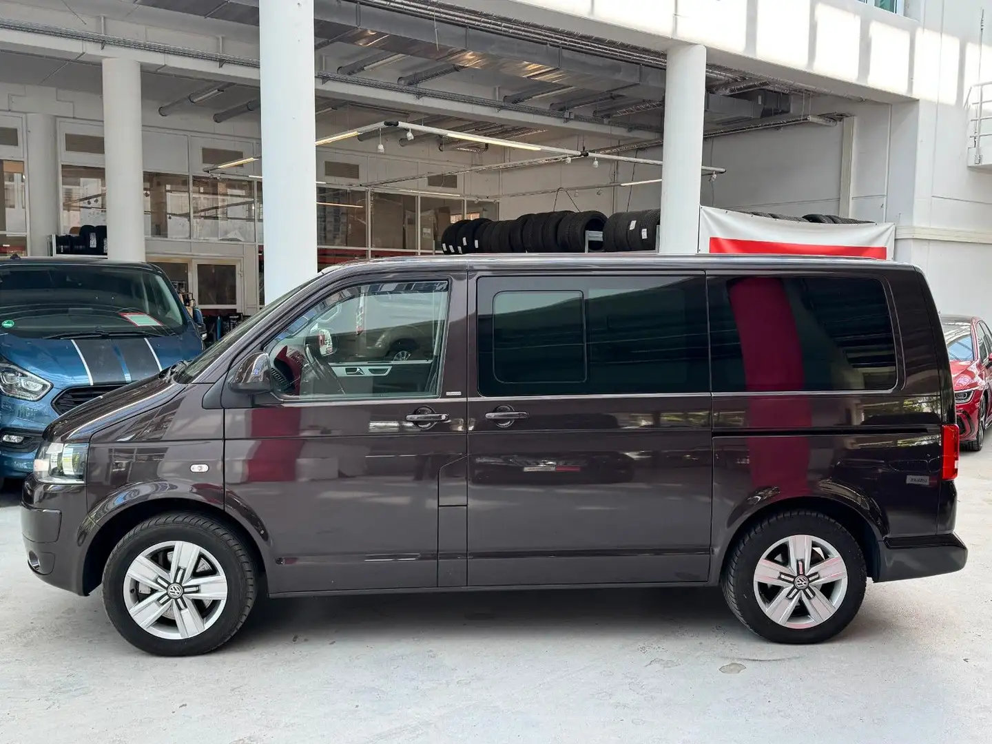 Volkswagen T5 Multivan 2.0 TDI Match Standhzg.+Navi+AHK Brun - 2