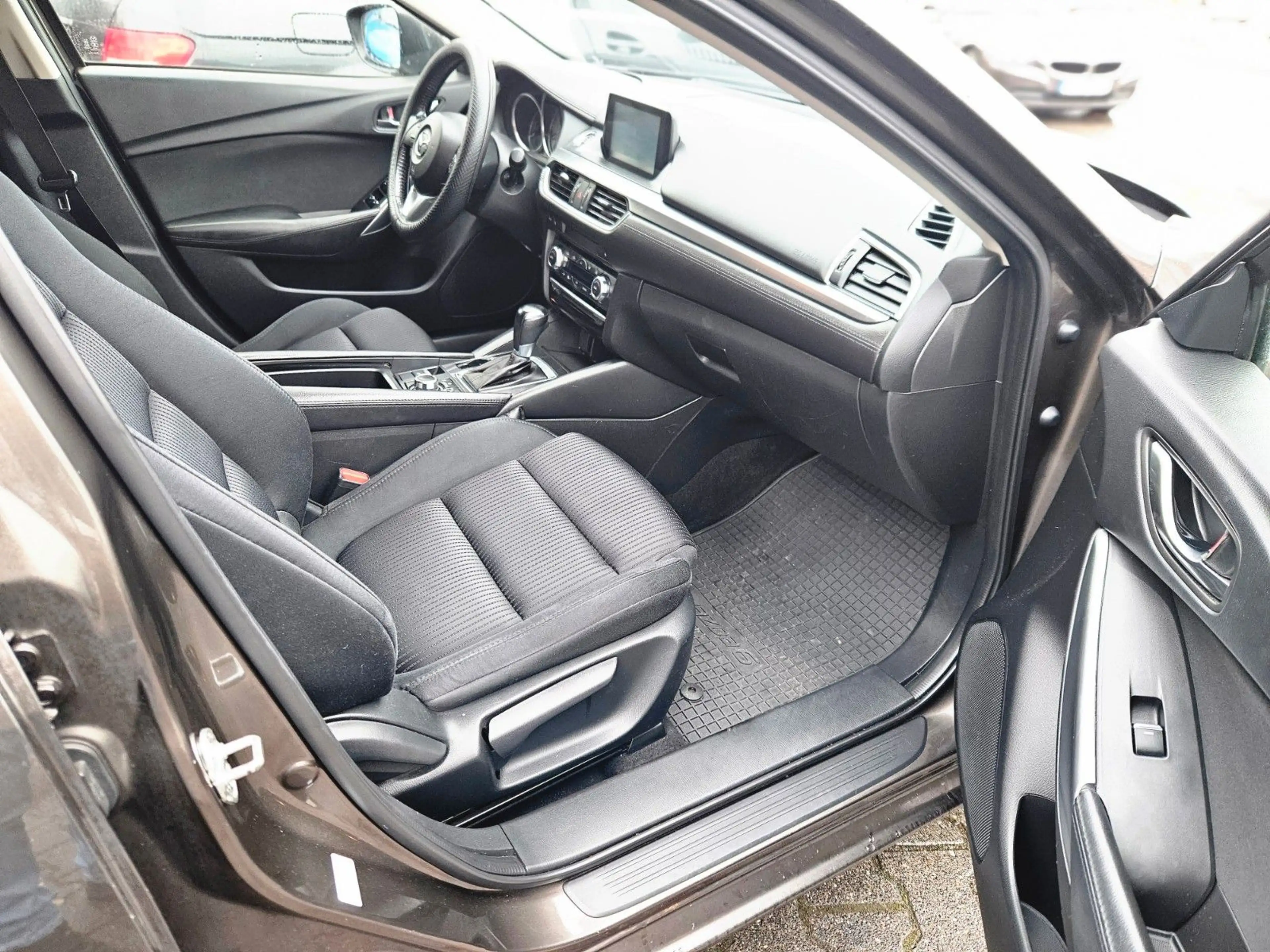 Mazda 6 Kombi Nakama Automatik Navi TÜV Neu — photo 10
