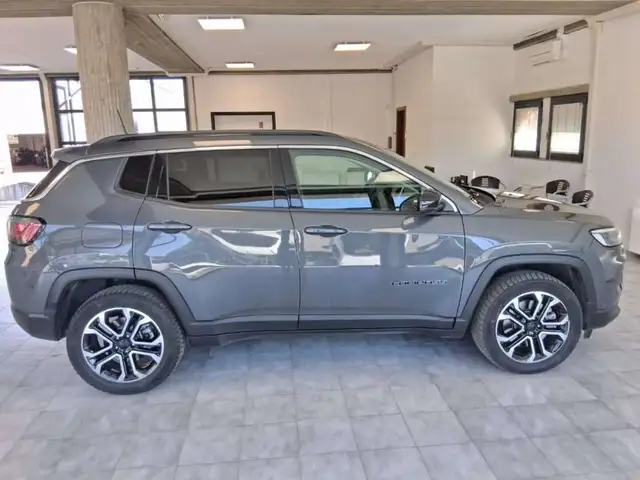 Jeep Compass view 6