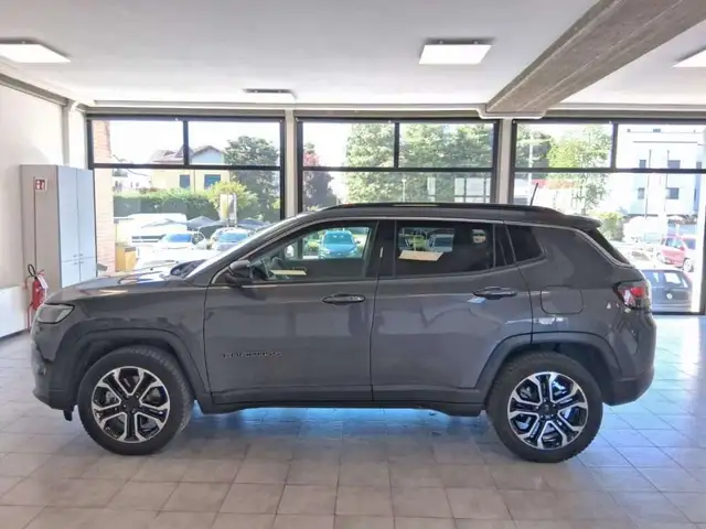 Jeep Compass view 2
