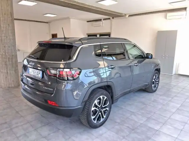 Jeep Compass view 5