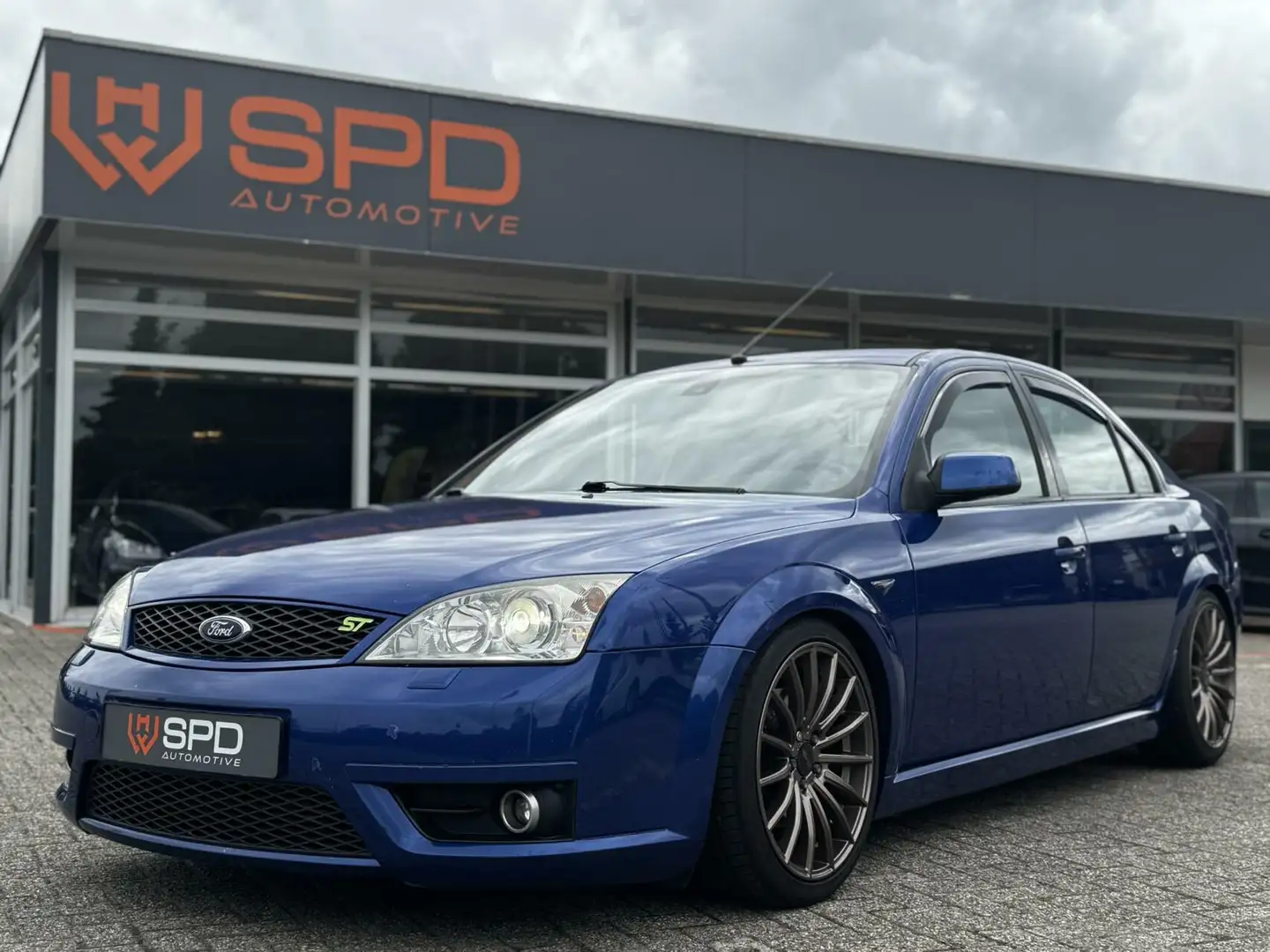 Ford Mondeo 3.0 V6 ST220|Recaro|Xenon|18''Brock|STSuspension Bleu - 1