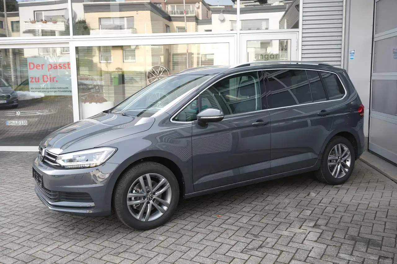 Volkswagen Touran 1.5 TSI DSG Edition 7-Sitze Navi Kamera LED Plu... 16