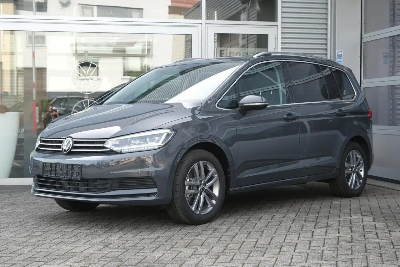 Volkswagen Touran 1.5 TSI DSG Edition 7-Sitze Navi Kamera LED Plu...