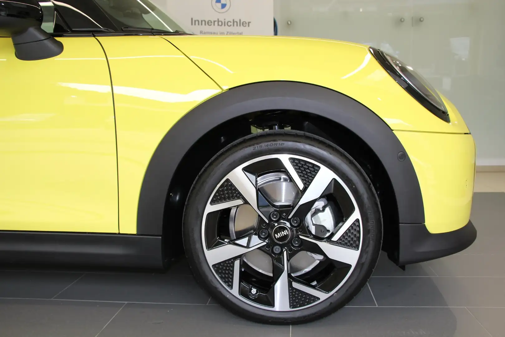MINI Cooper C Cooper C Žlutá - 2