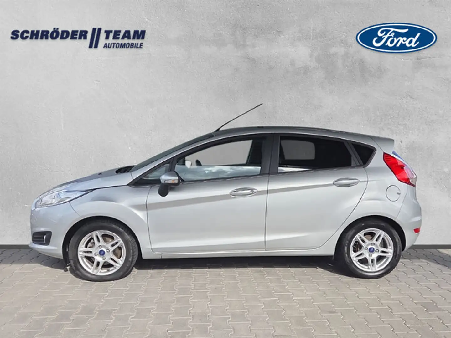 Ford Fiesta Titanium Argent - 2