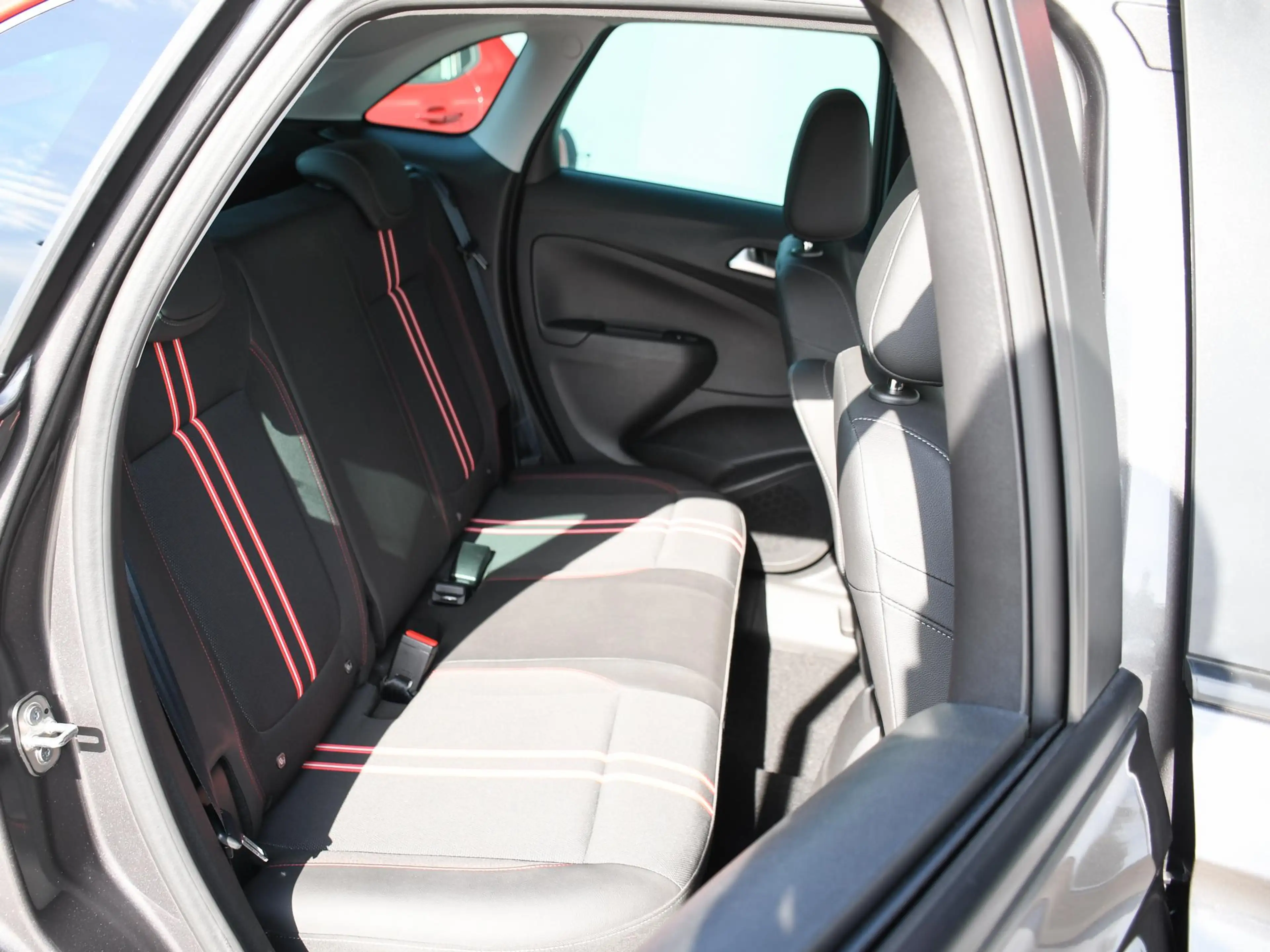 Opel Crossland GS Line 1.2 Turbo 110pk CAMERA | 16''LM | WINTER-P — photo 11