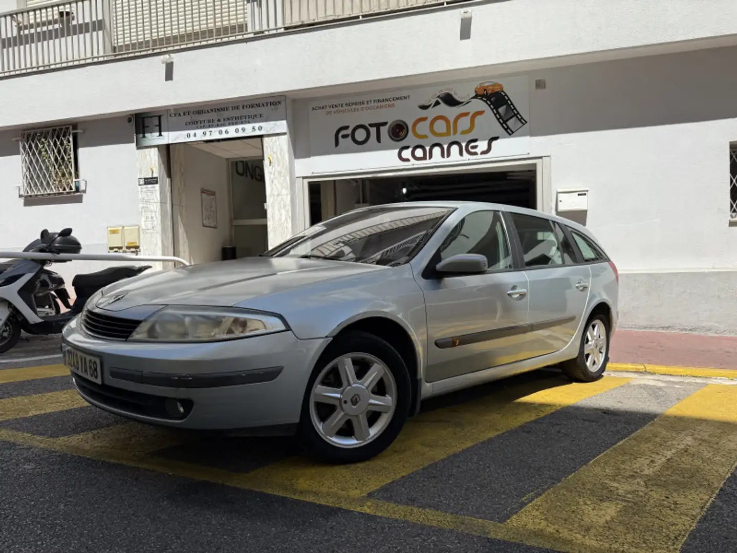 Renault Express 1.8 16V 118CH EXPRESSION BVA Gris - 1