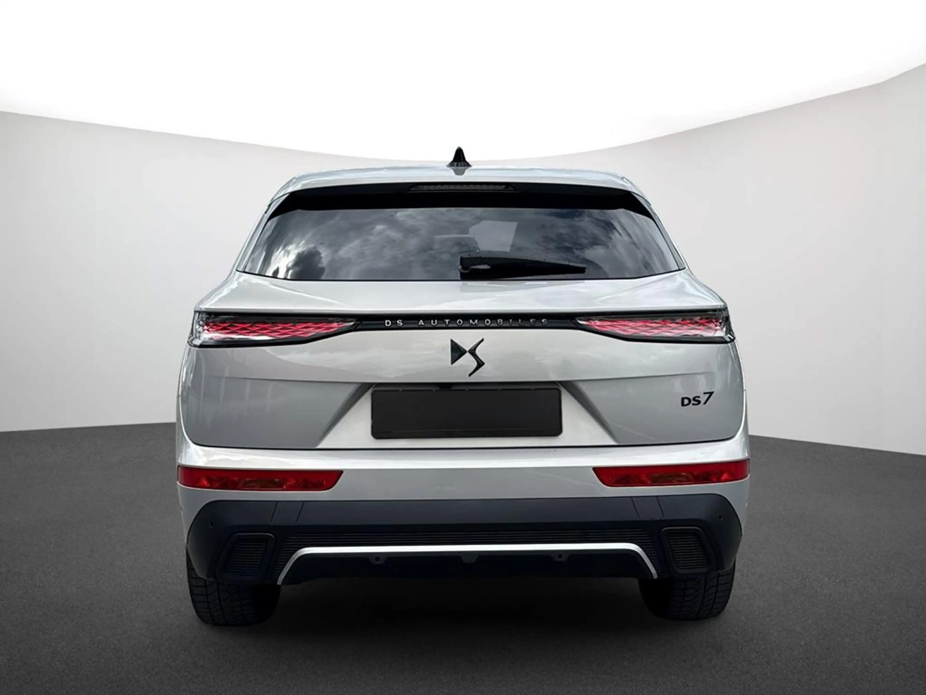DS Automobiles DS 7 DS 7 PERFORMANCE LINE BlueHDi 130 — photo 4