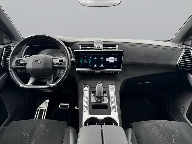 DS Automobiles DS 7 view 10