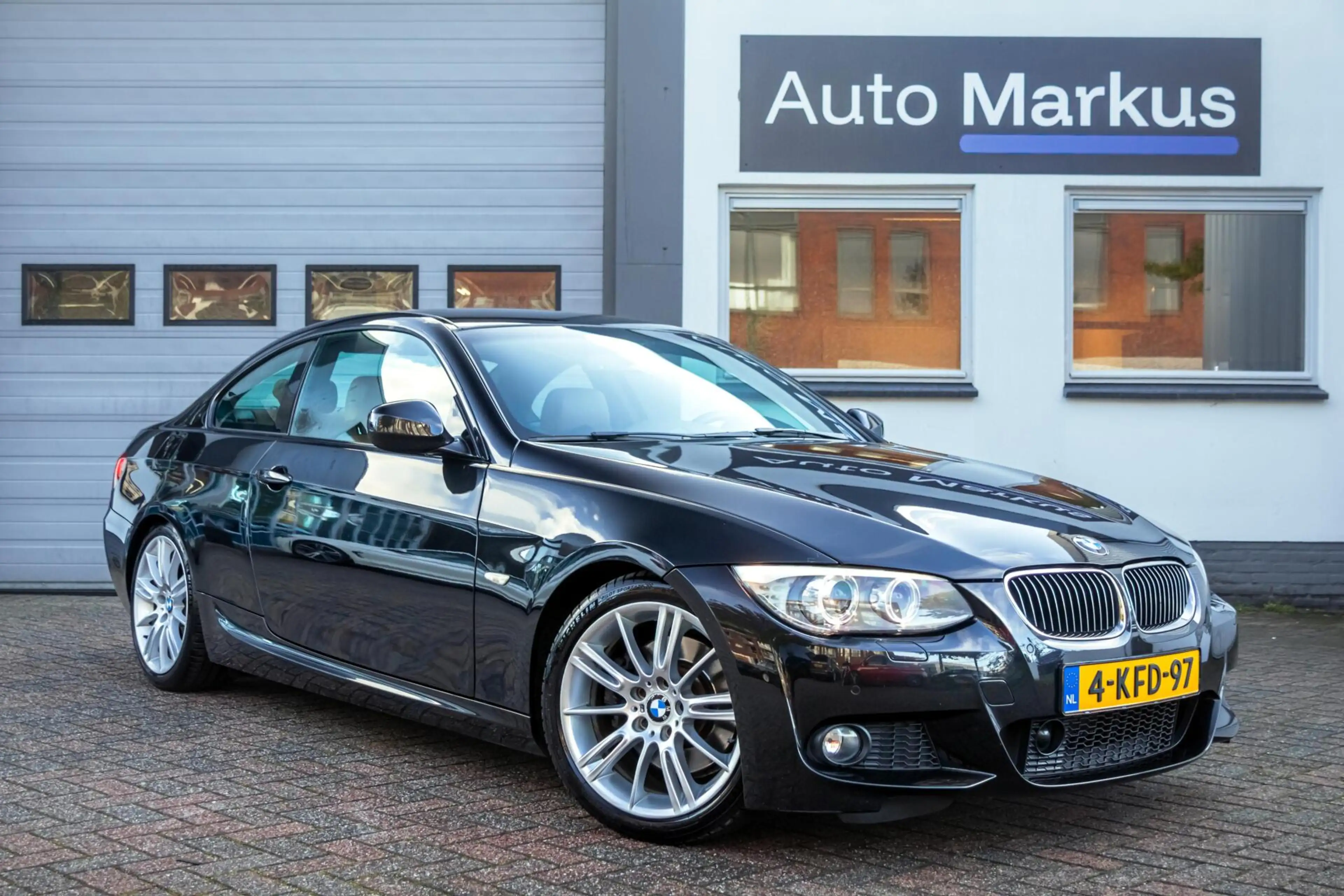 BMW 325 3-serie Coupé 325i Exclusive M-Sport|ACC|Harman/Ka