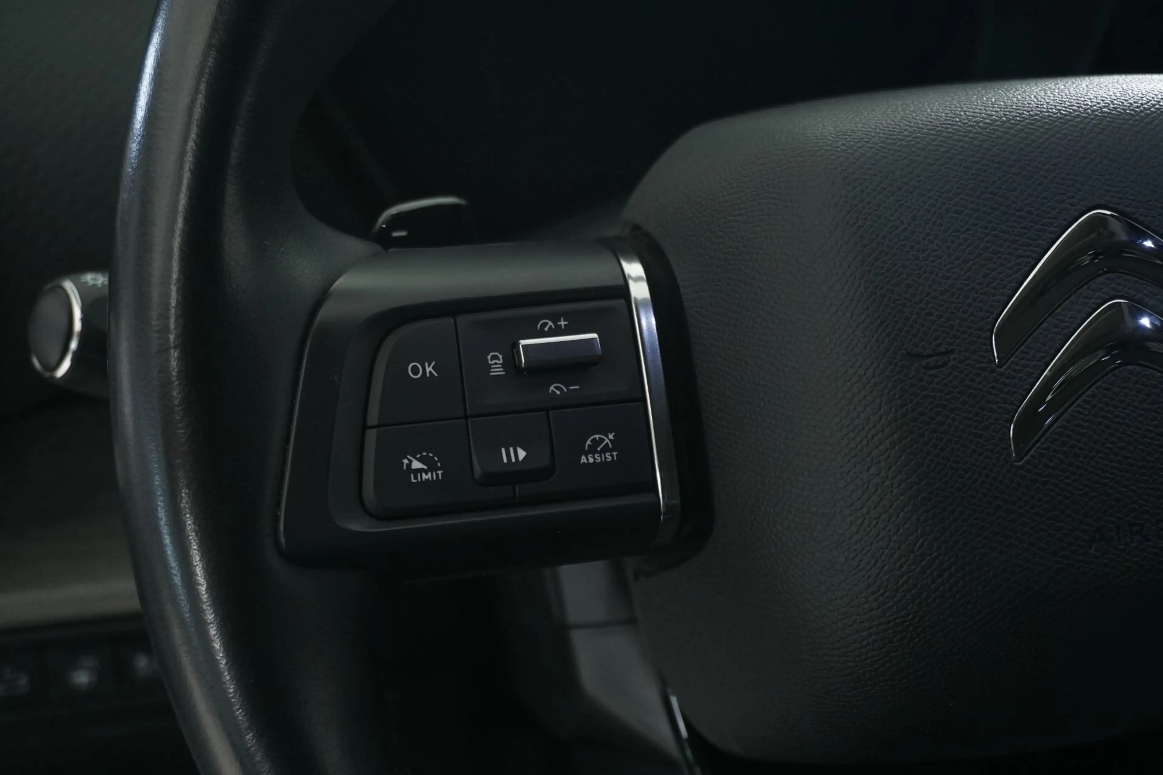 Citroen C5 X Plug-in-Hybrid 225 Shine 8-fach LEDER MEMORY — photo 15