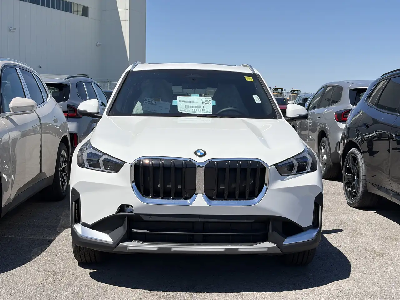 BMW X1 снимка BMW X1