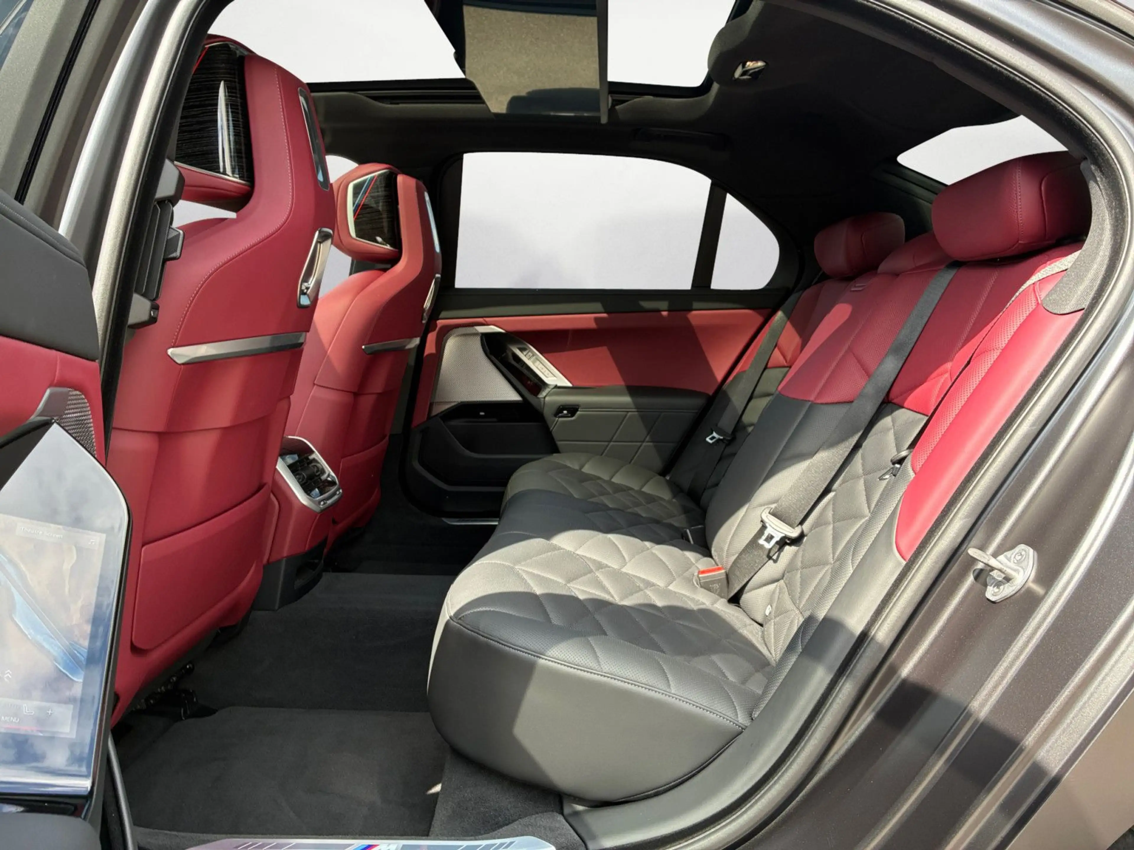 BMW i7 eDrive50 M Sportpaket Fond-Entertainment Expe — photo 15